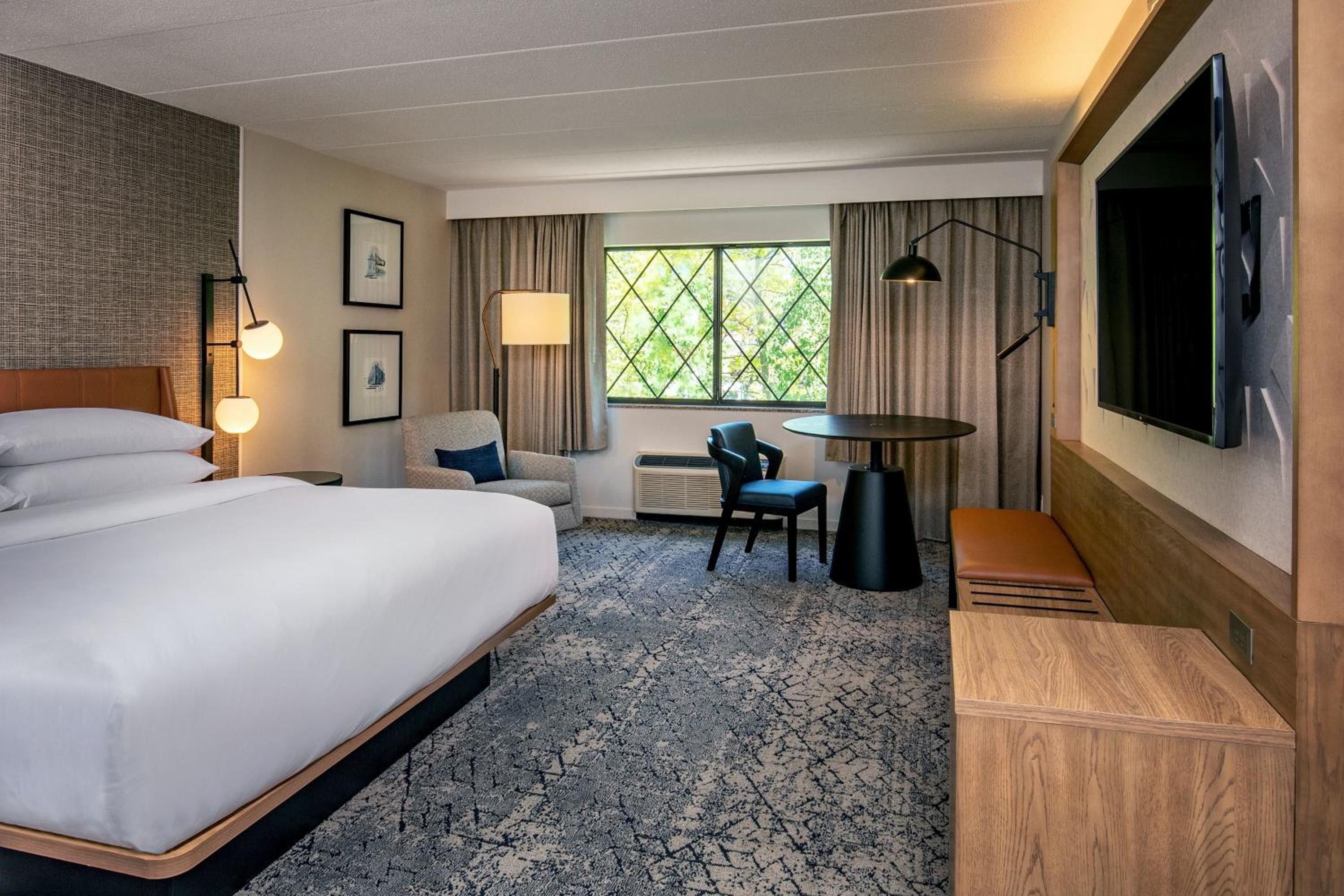 Traditional King Room - Photo 1