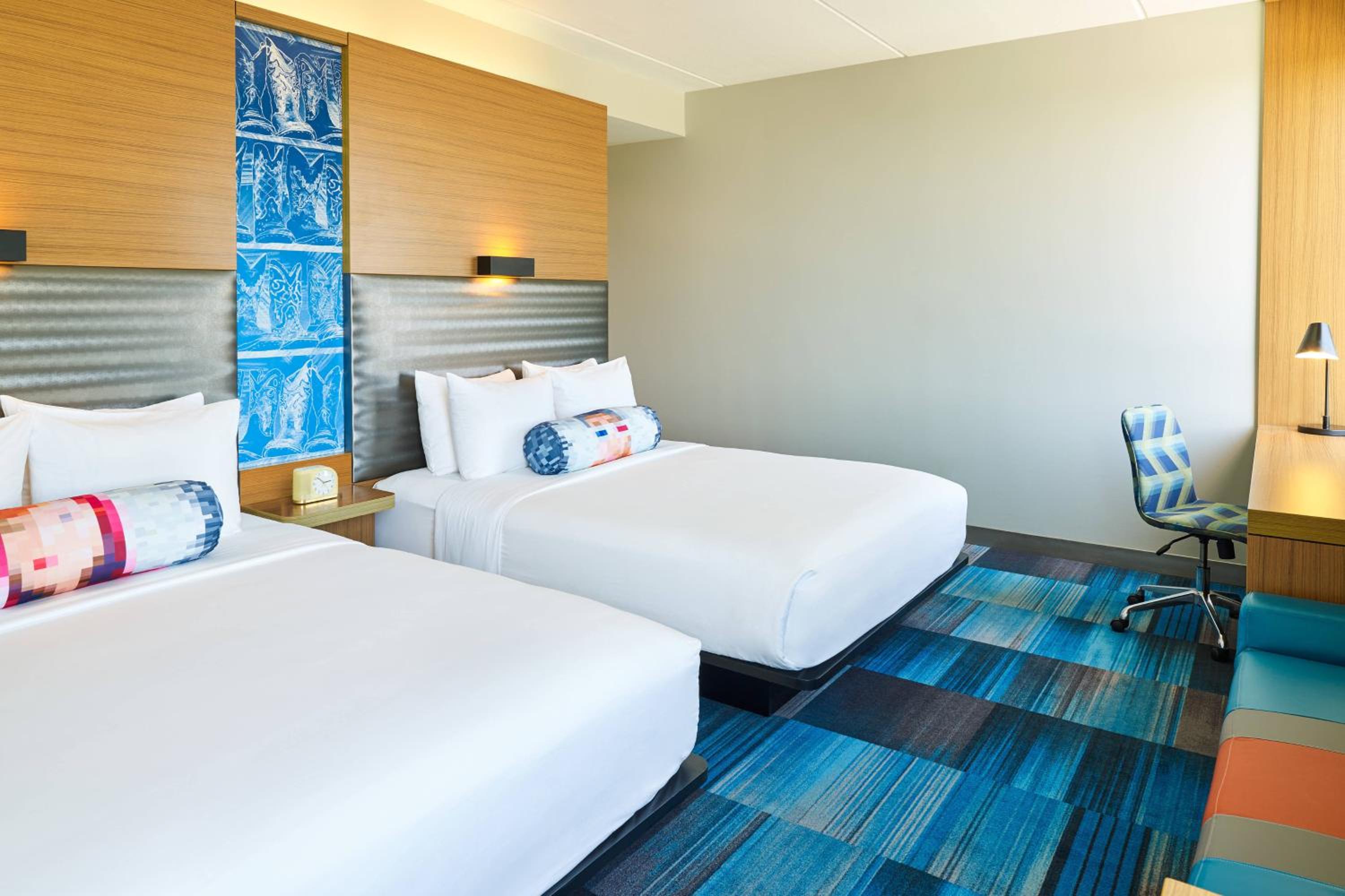 Aloft Double Queen Room, Guest room, 2 Queen - Photo 1