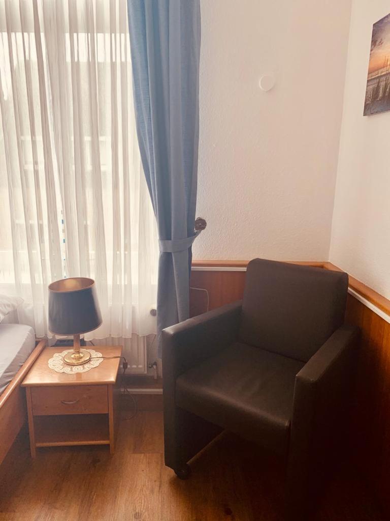 Single Room photo 3