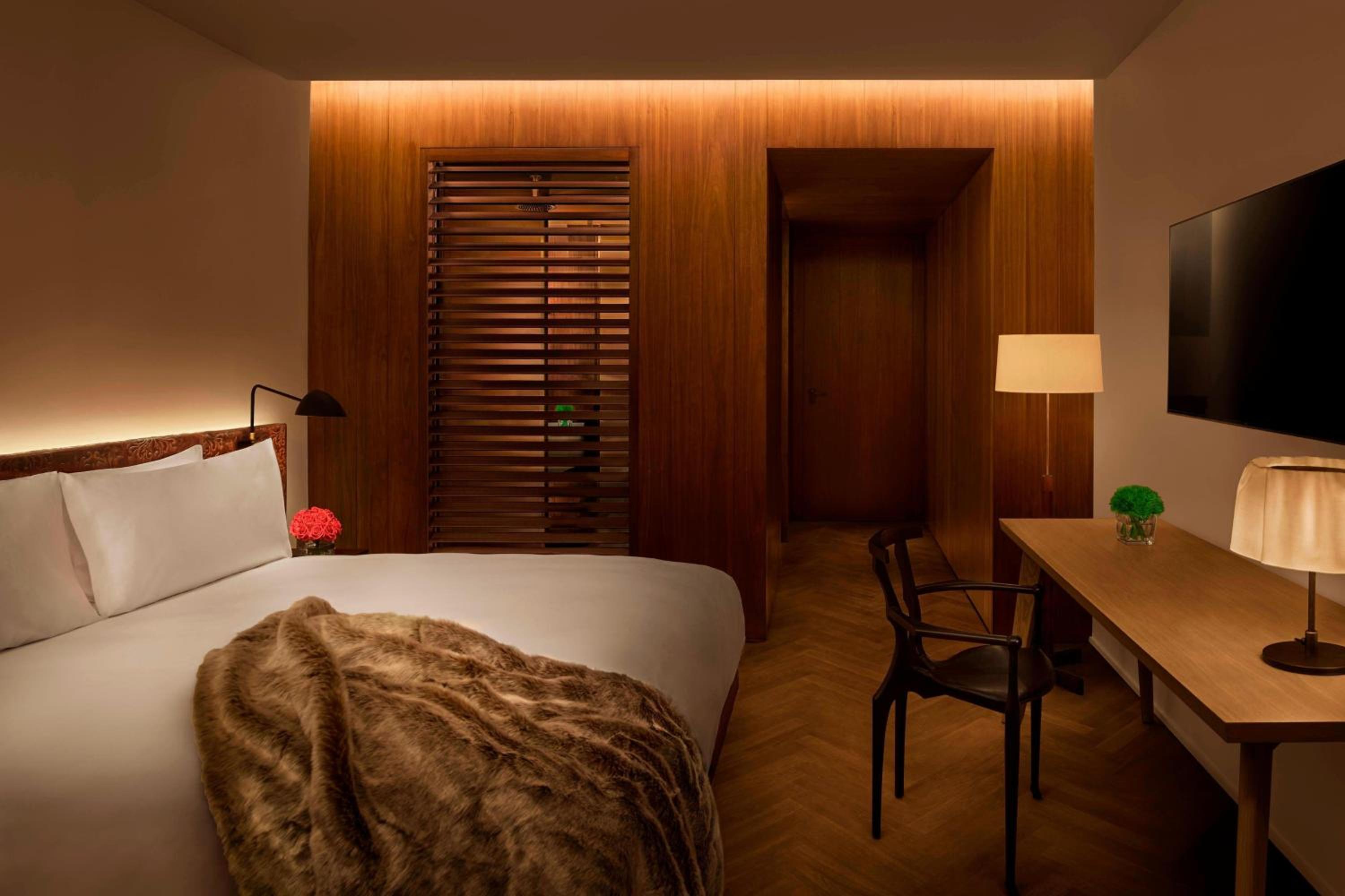 Deluxe Room, 1 King