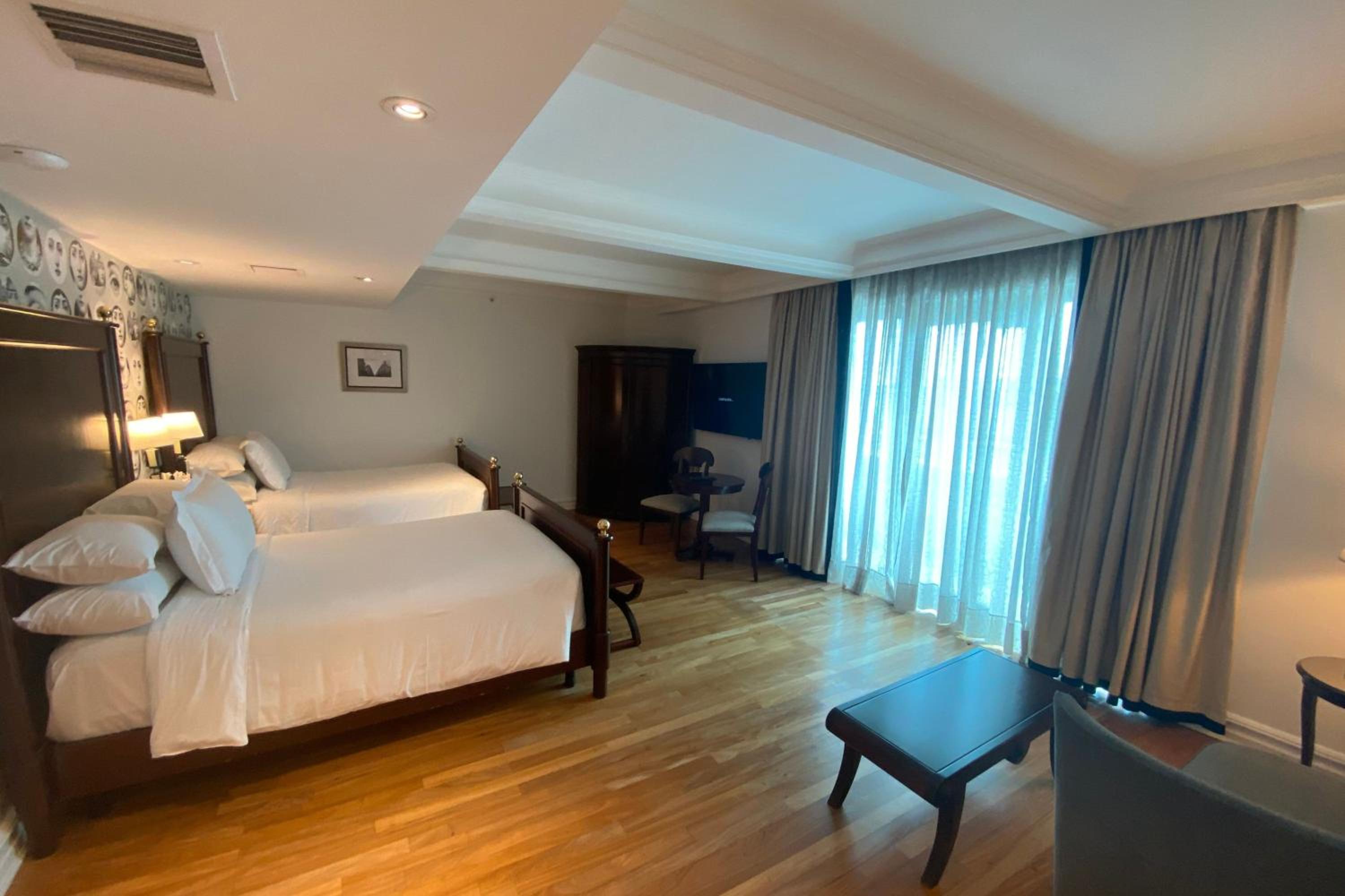 City View Deluxe, Guest room, 2 Double, City view