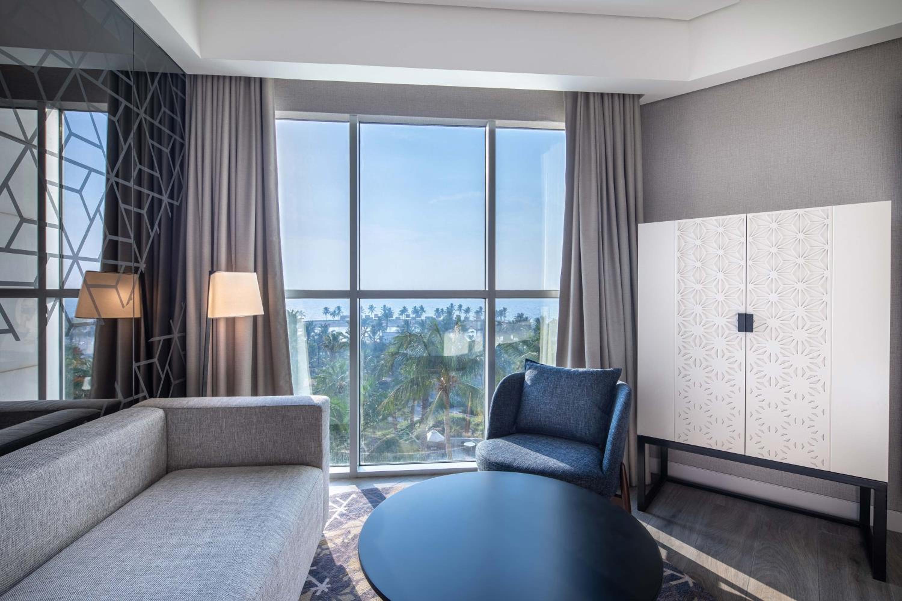 Club Room Sea View, Club lounge access, Guest room, 1 King - Photo 7