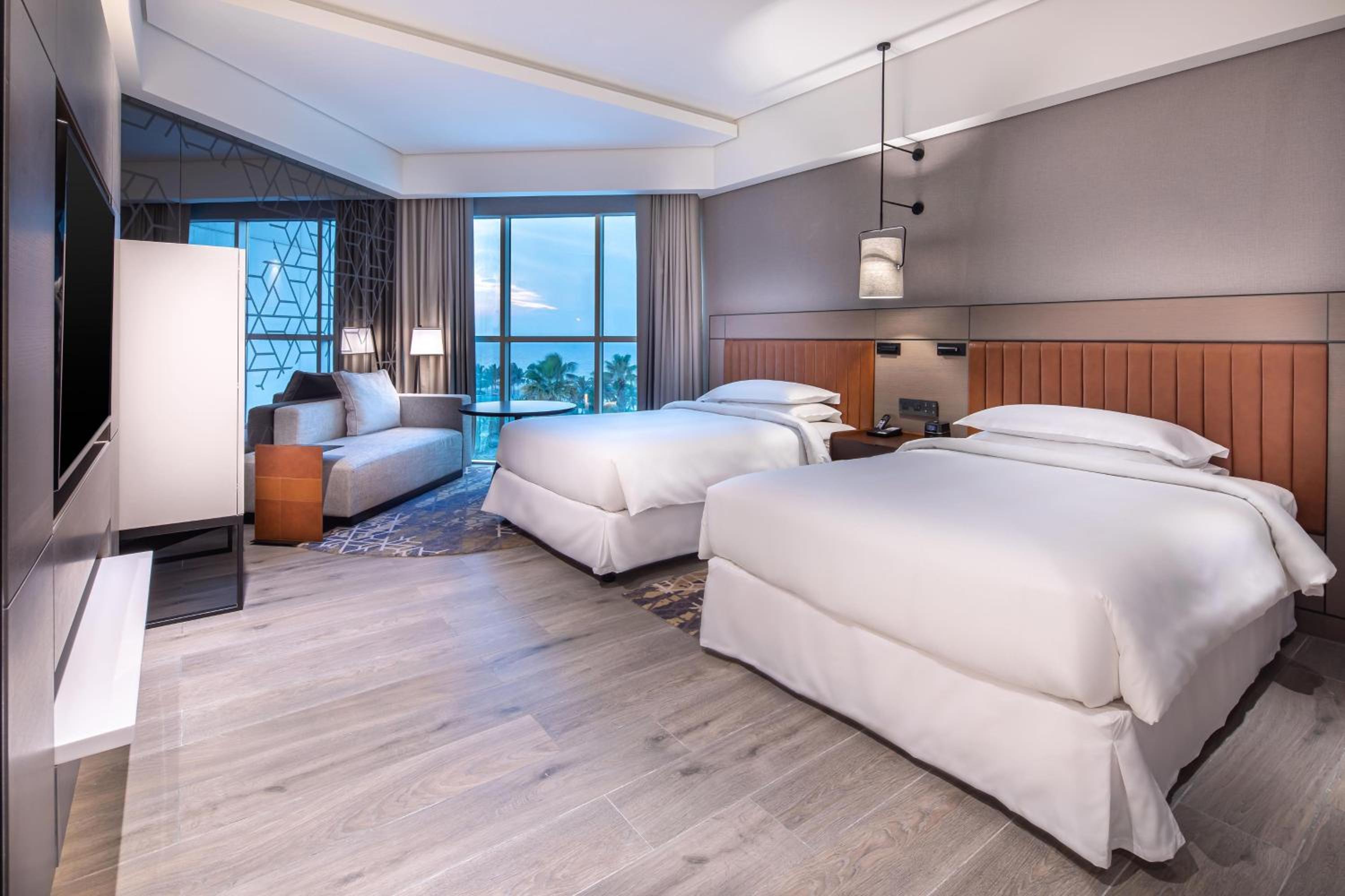 Club, Concierge level, Guest room, 2 Twin/Single Bed(s) - Photo 1