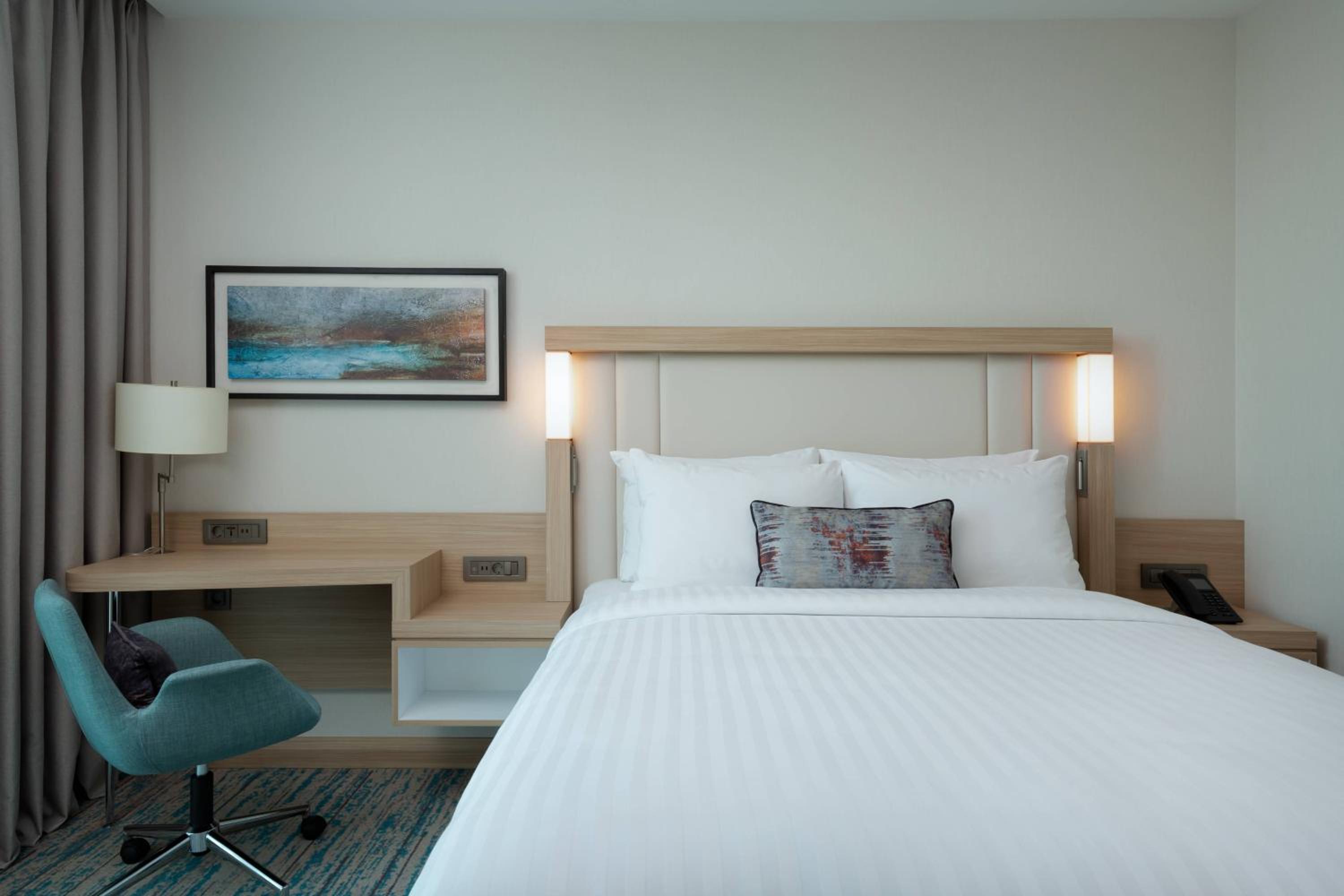 Standard, Guest room, 1 Queen, City view