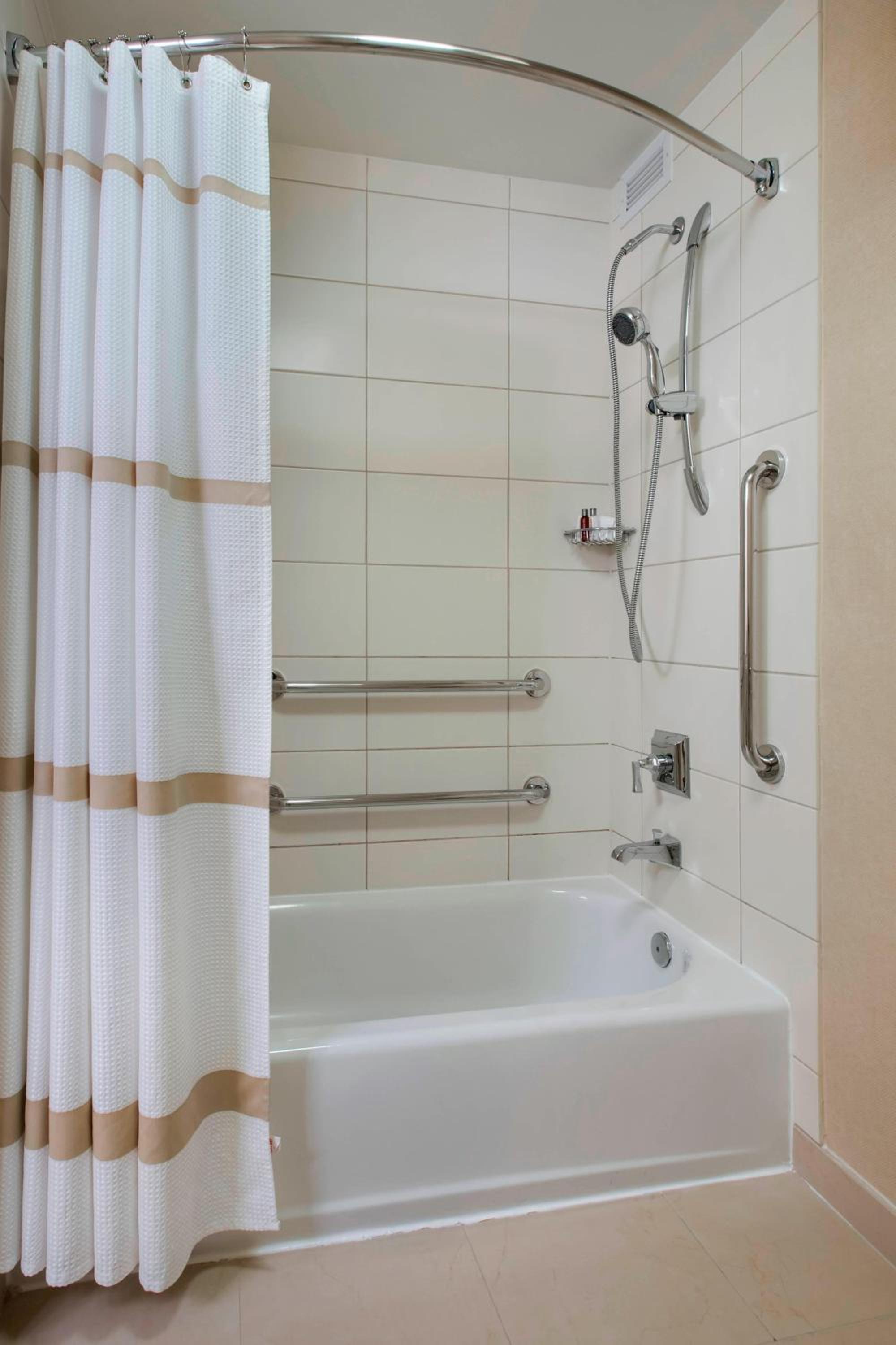 Guest Room with King Bed - Photo 3
