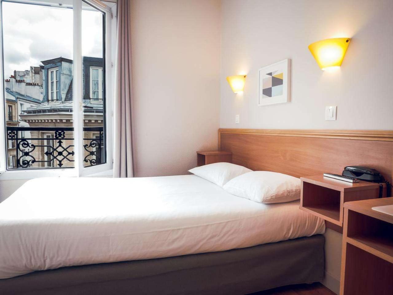Double Room with Shared Bathroom photo 1