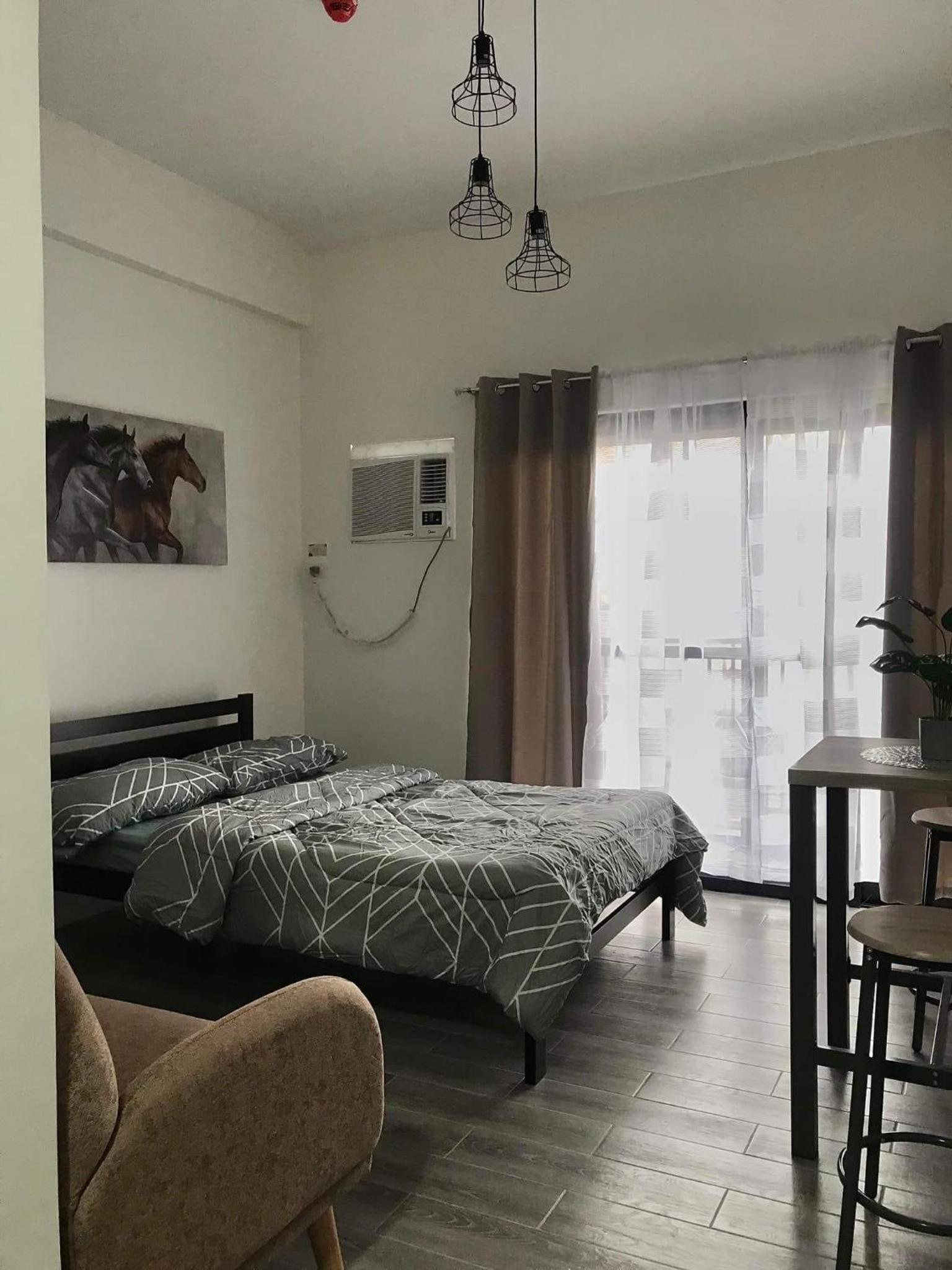 One-Bedroom Apartment photo 3