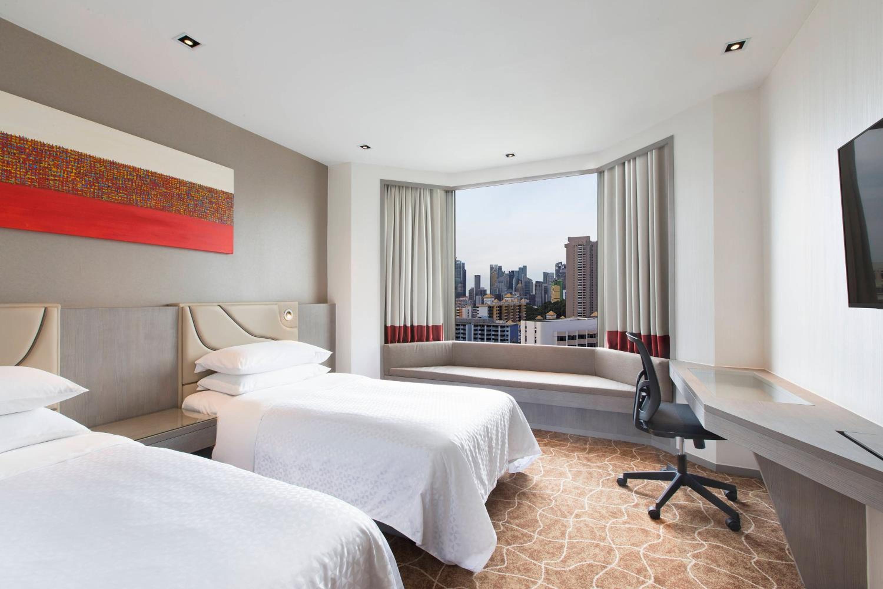 Deluxe Room, 2 Twin, City View photo 3