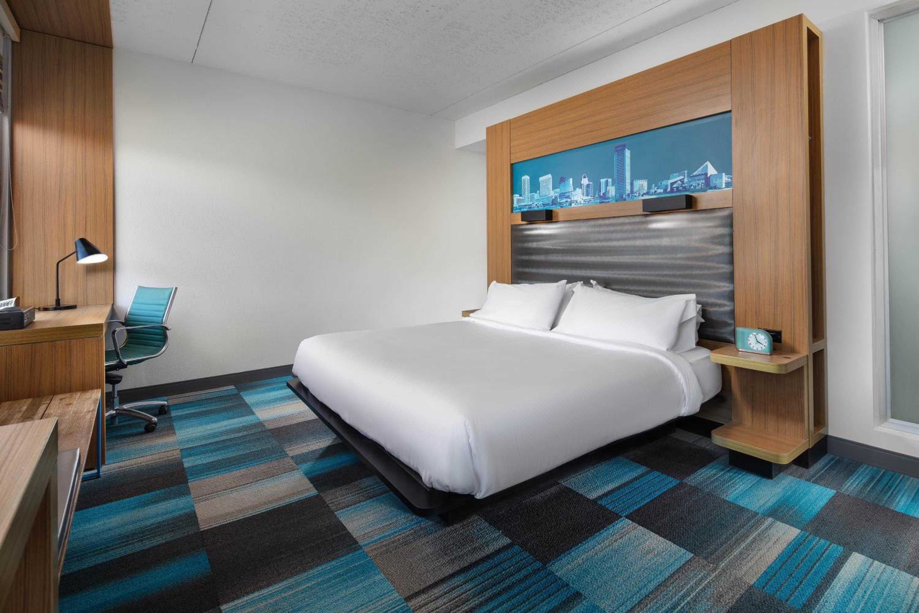 Guest Room, 1 King - Photo 3