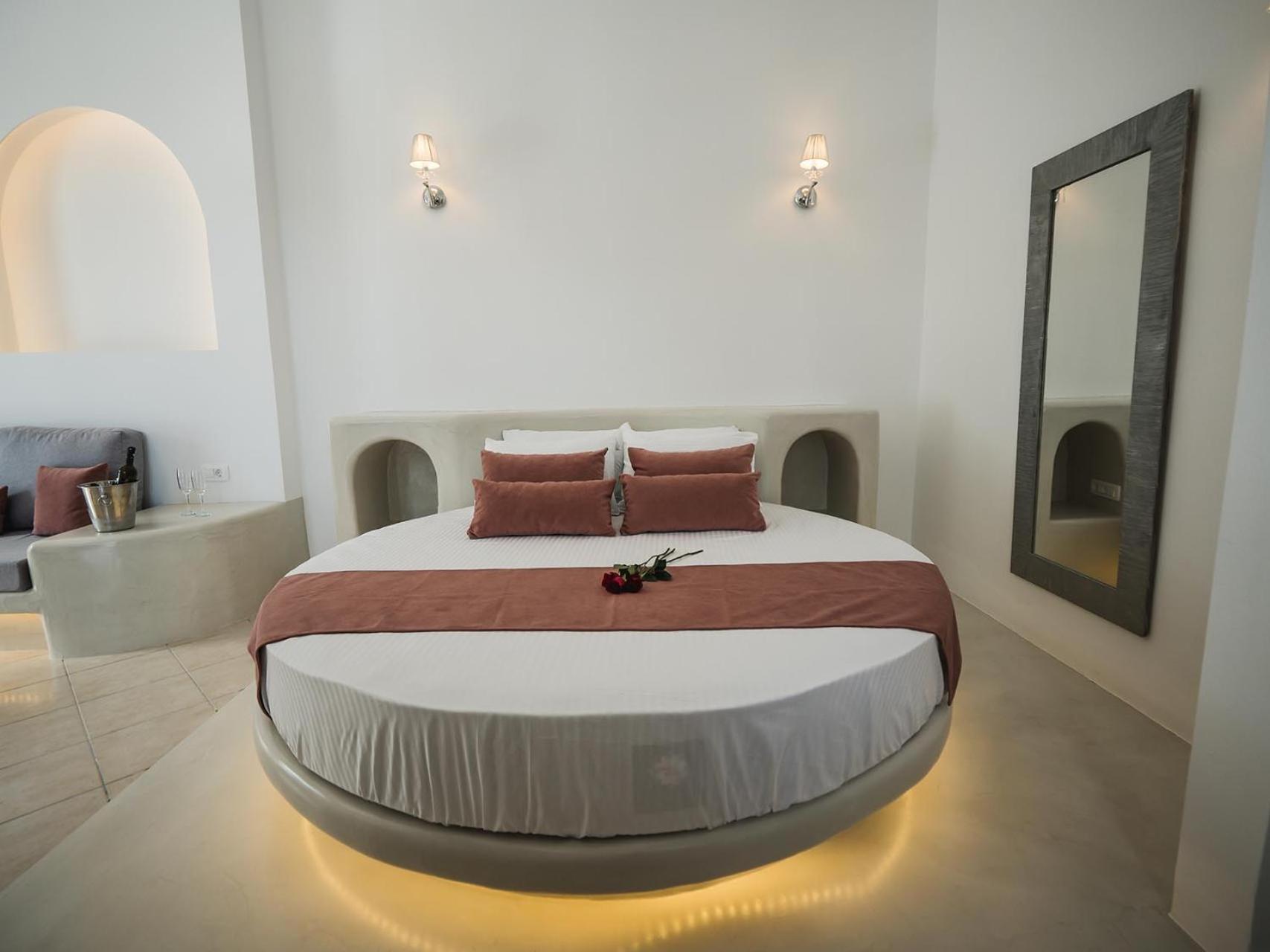Suite with Pool - Photo 6