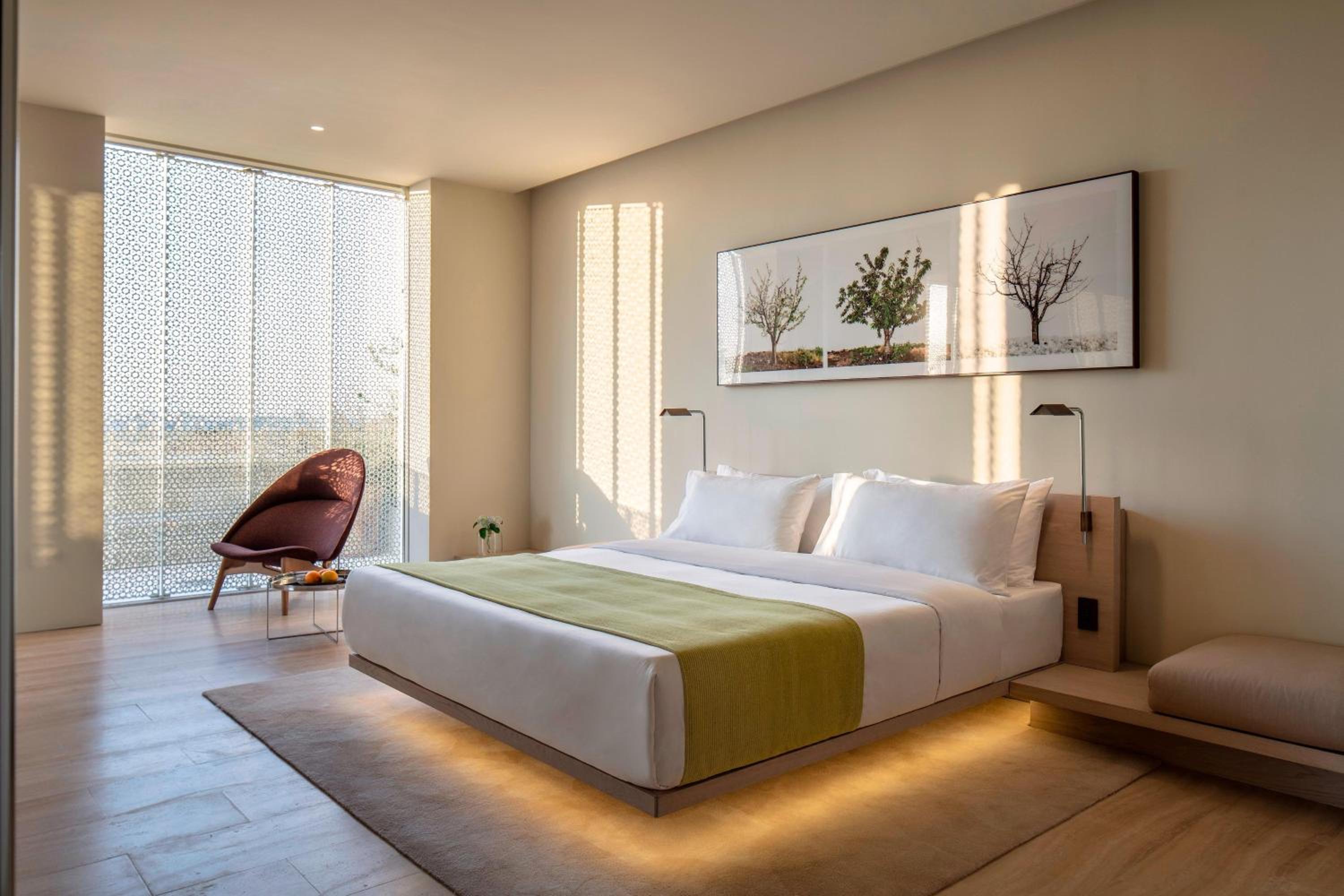 One-Bedroom Presidential King Suite With Sea View
