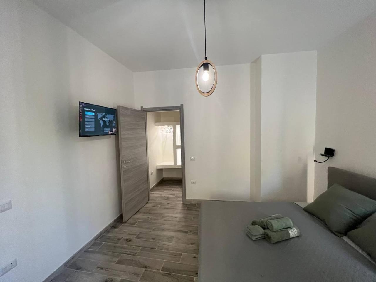 Deluxe King Room photo 1