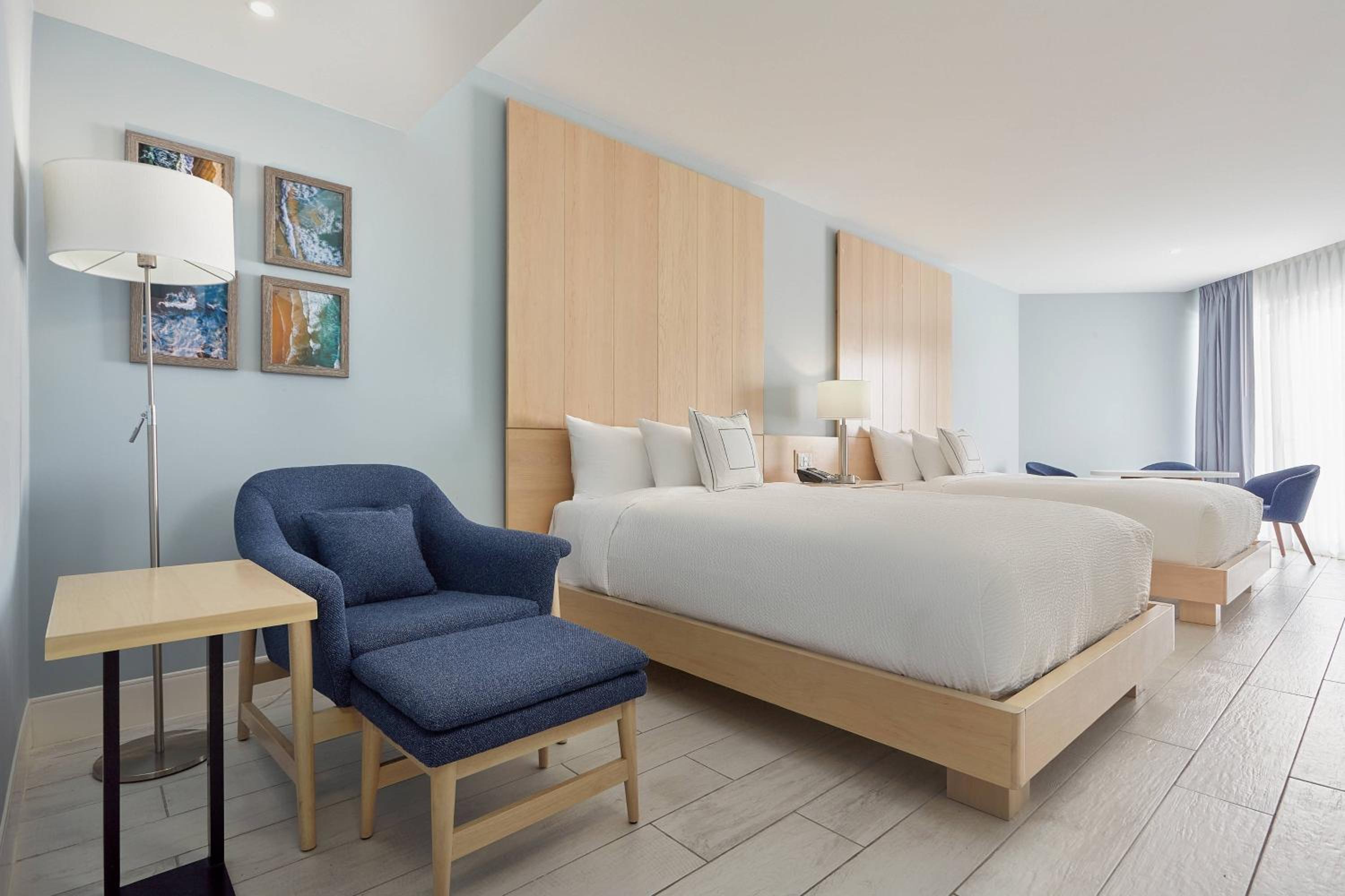 Queen Room with Two Queen Beds and Pool View - Photo 1