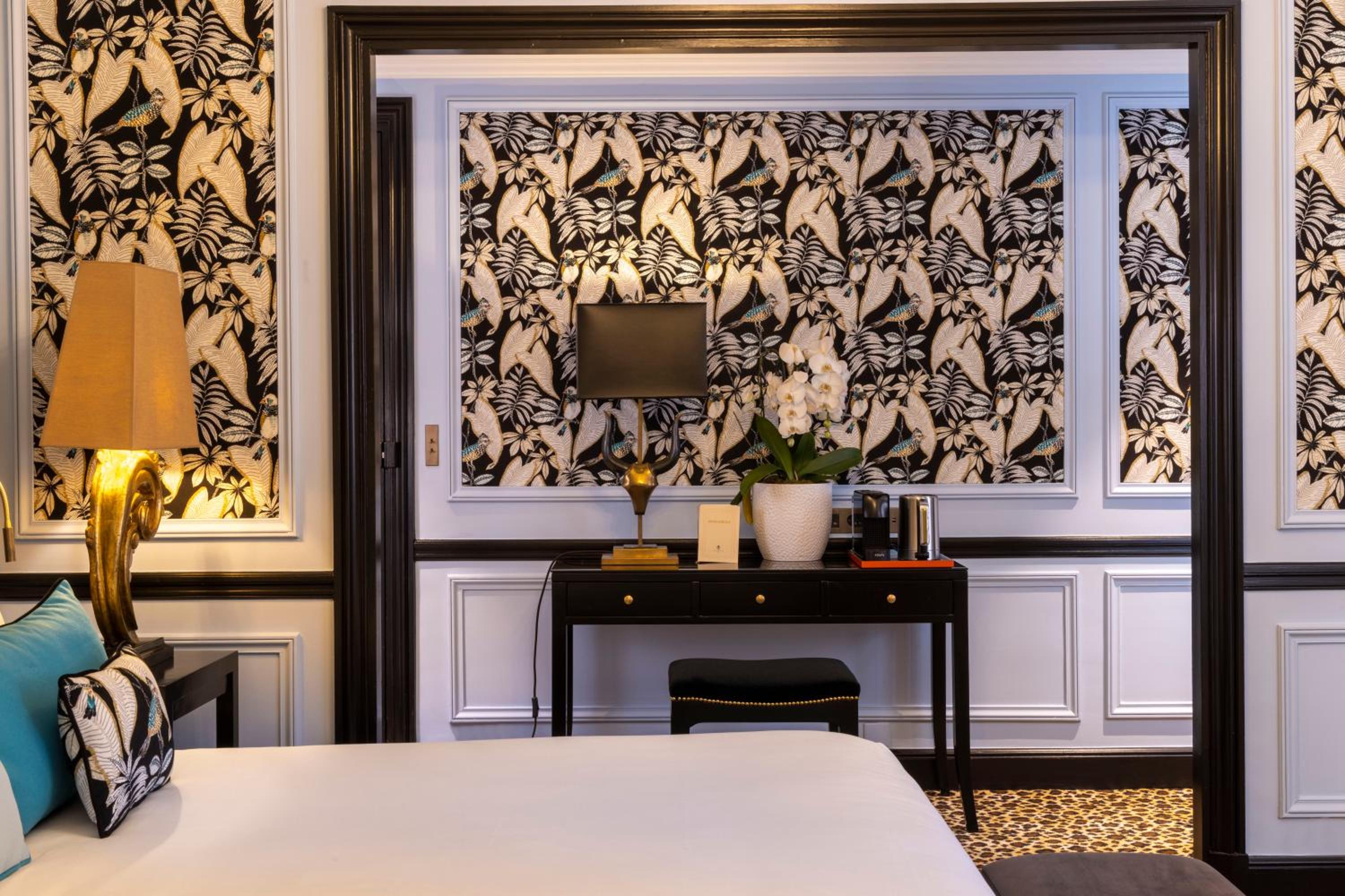 Deluxe Double or Twin Room photo 3