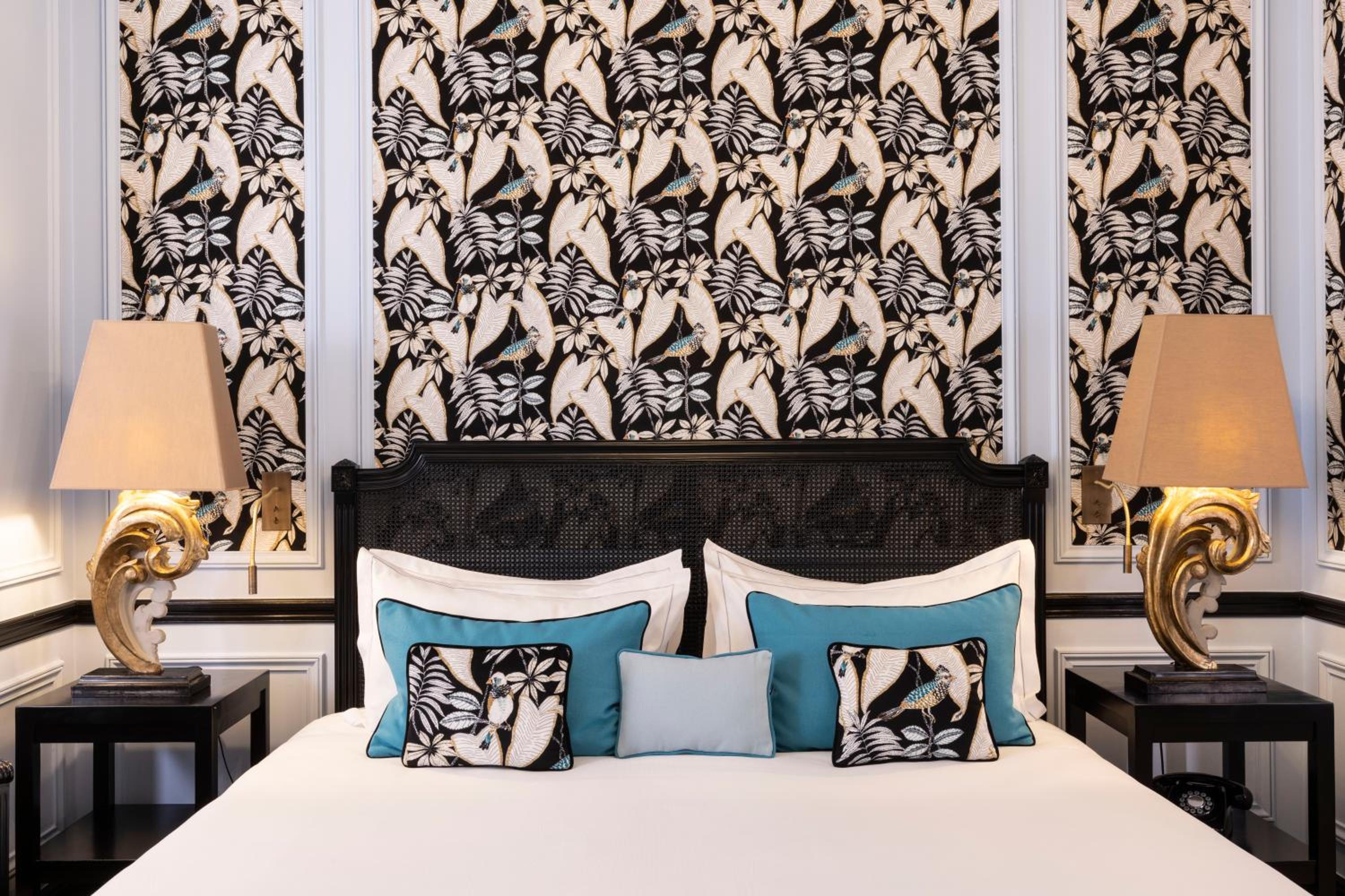 Deluxe Double or Twin Room photo 2