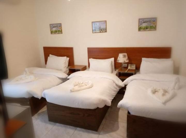 Triple Room - Photo 1