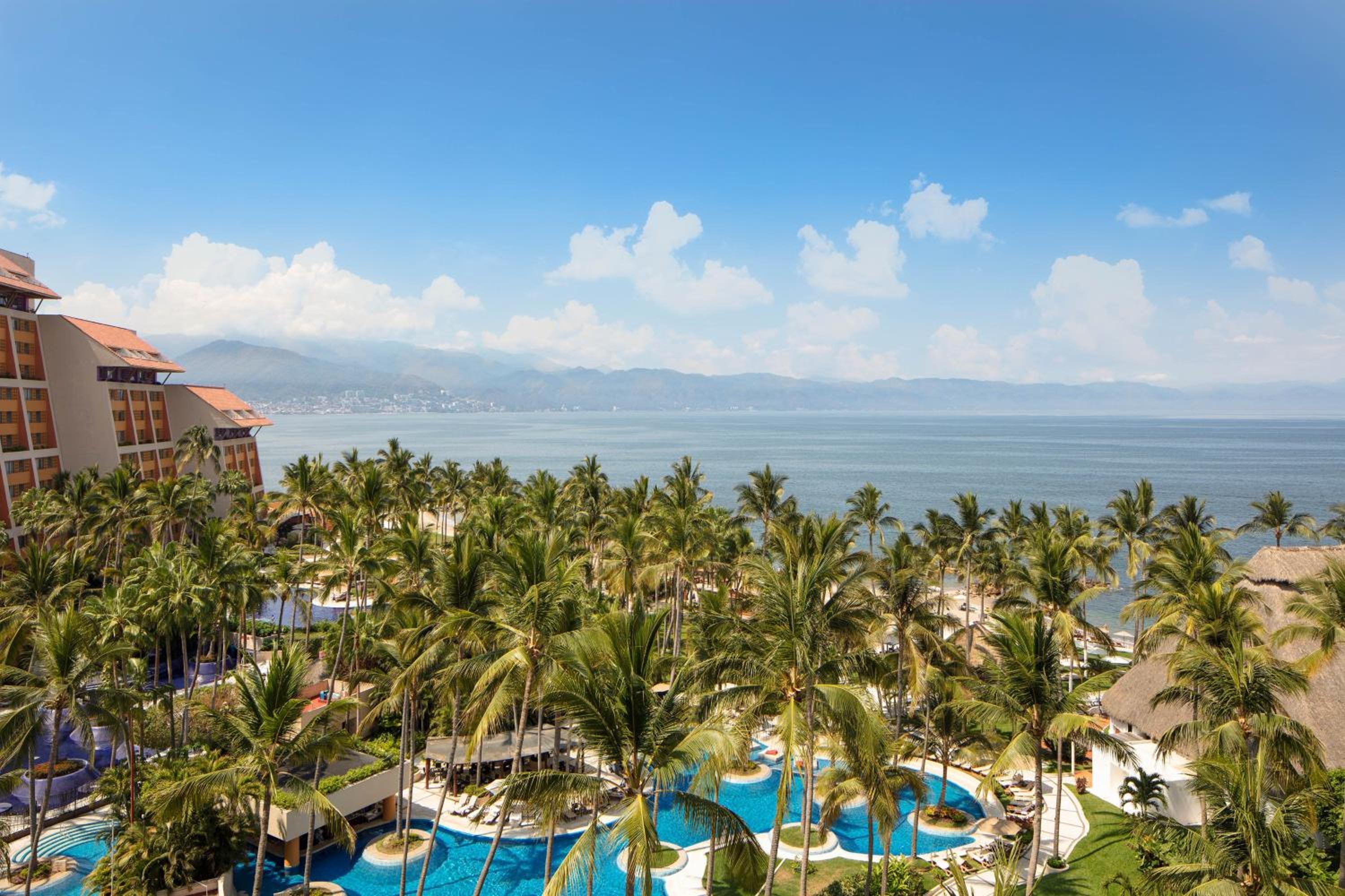 Signature Level, Junior Suite, 1 King, Ocean view photo 3