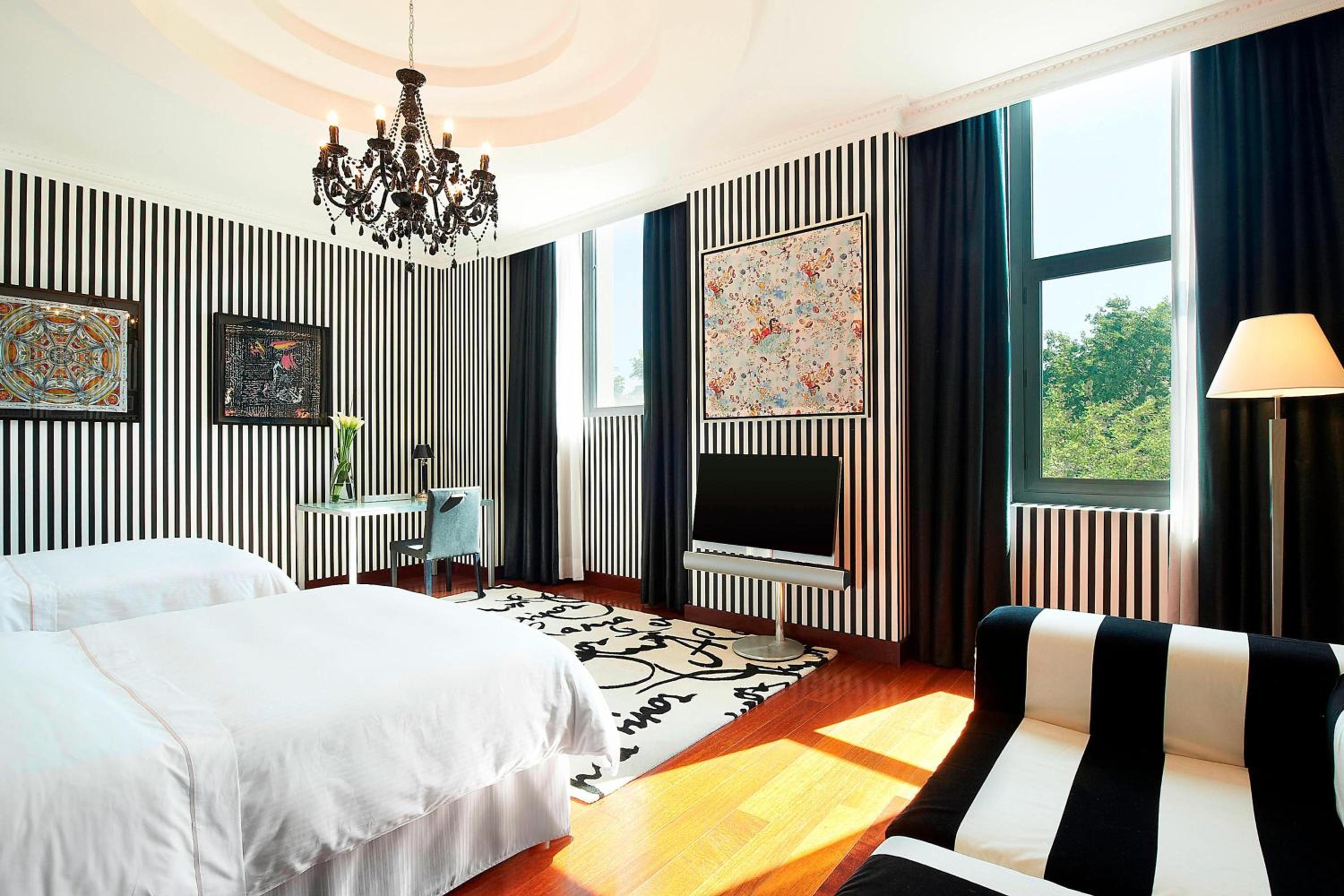 Presidential Suite with Whirlpool