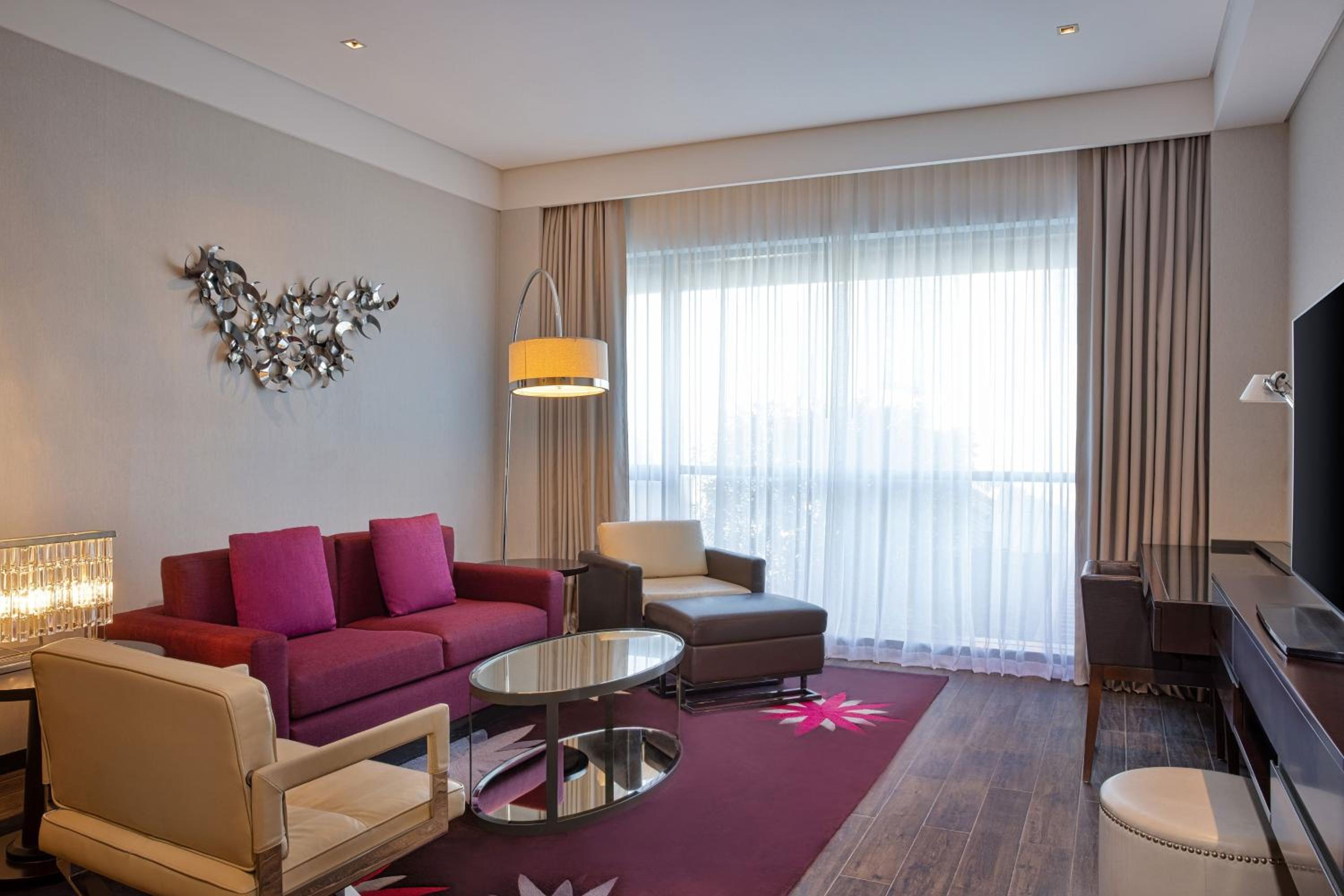 Westin Suite, 1 Bedroom Suite, 1 King, Balcony