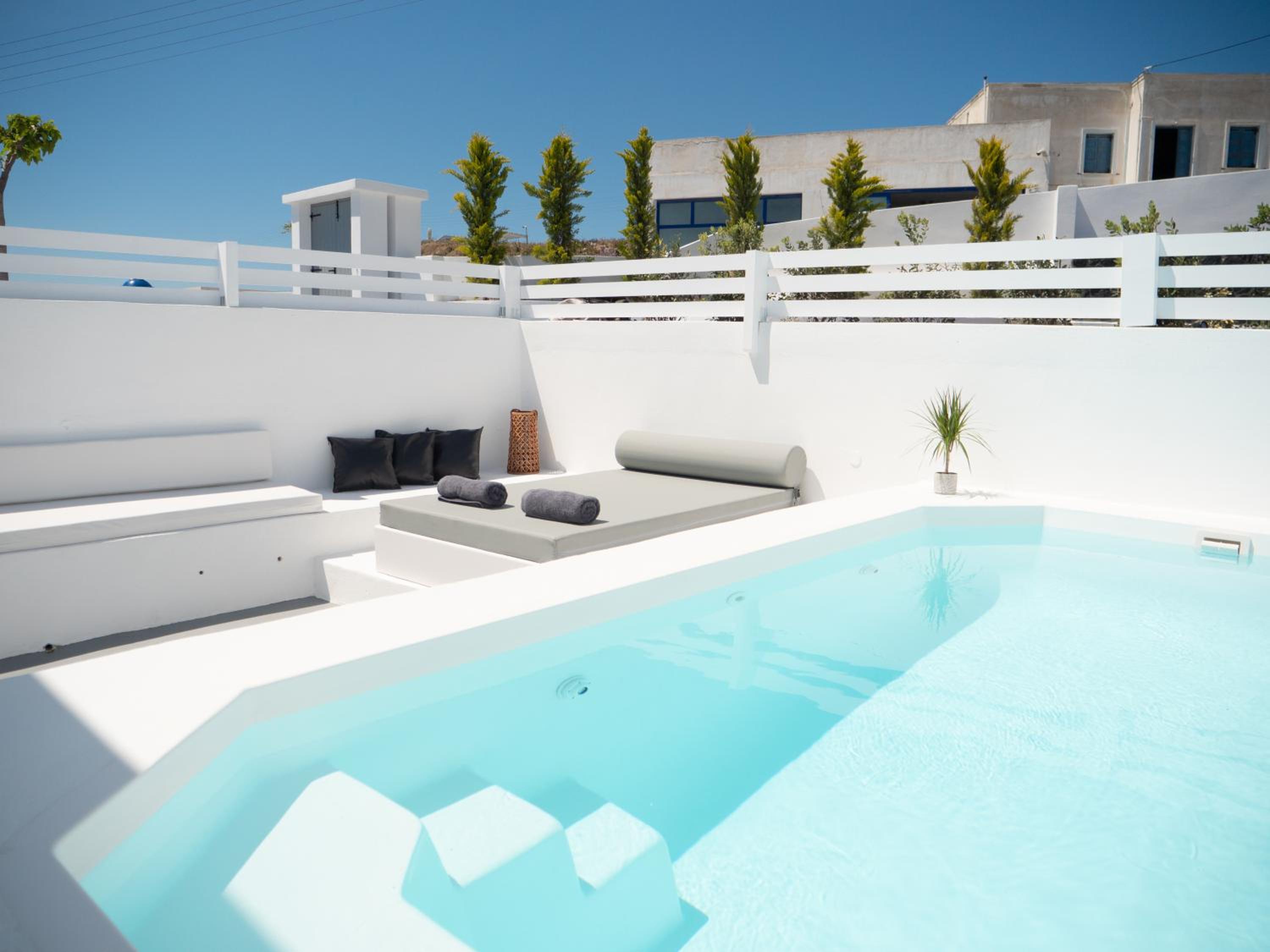 Suite with Pool - Photo 3
