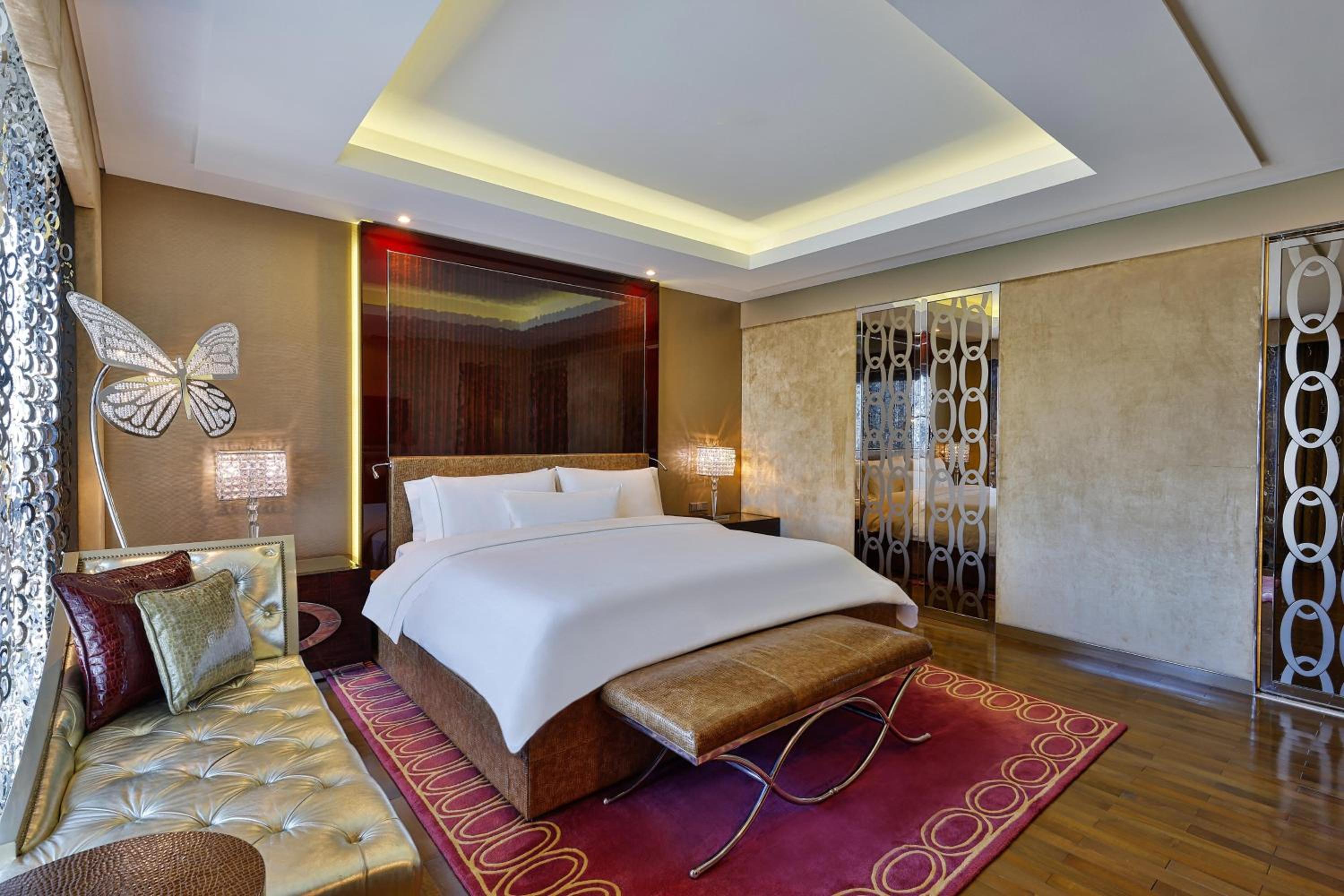 Royal Suite, Club Access, Suite, 1 King photo 1