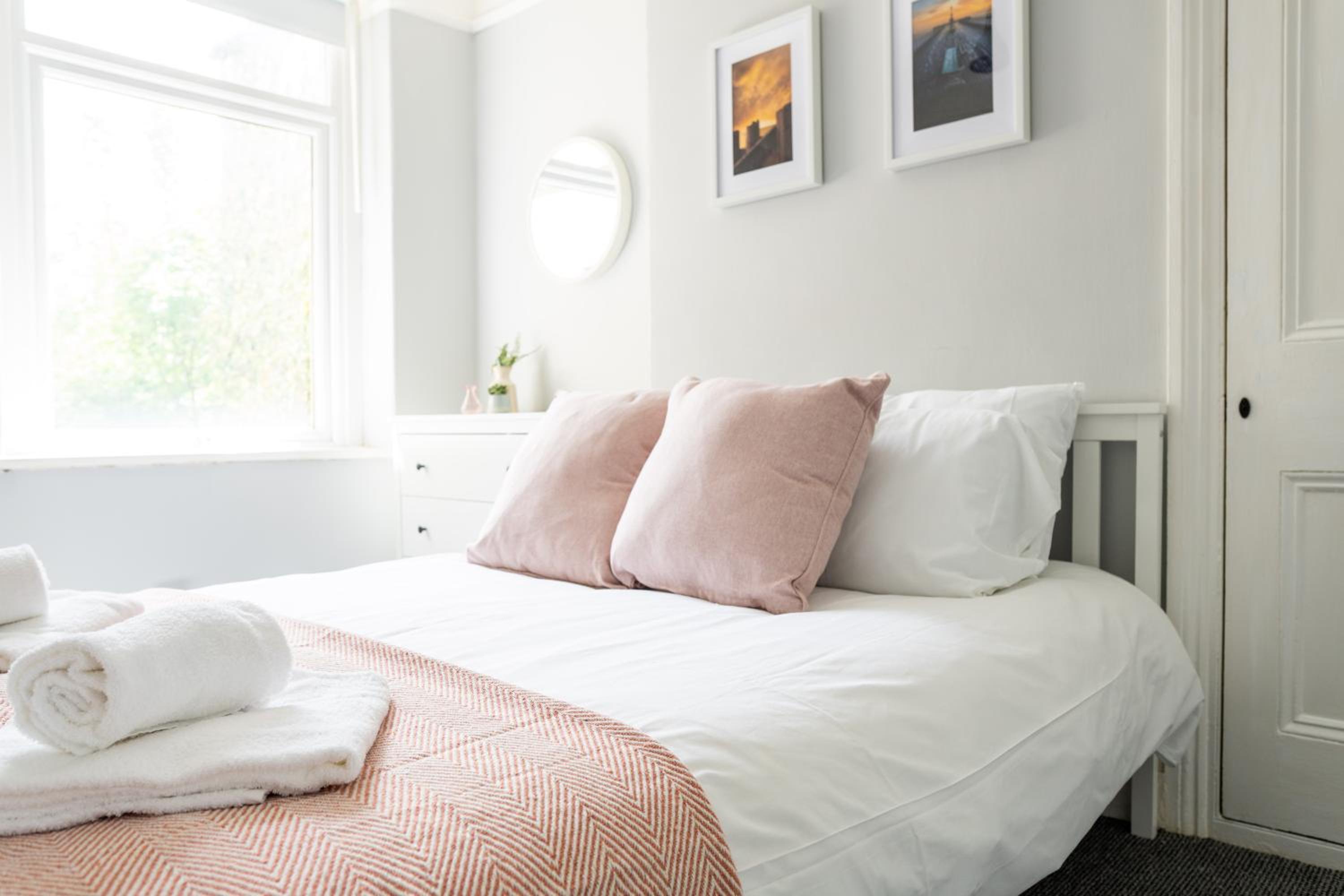 Seven-Bedroom House photo 1