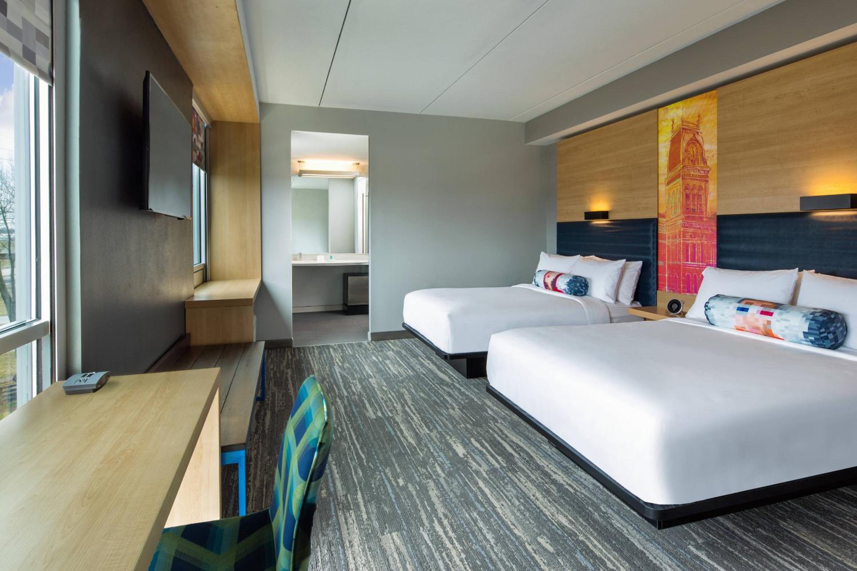 Queen Room with Two Queen Beds and Adapted Tub - Mobility and Hearing Accessible photo 2