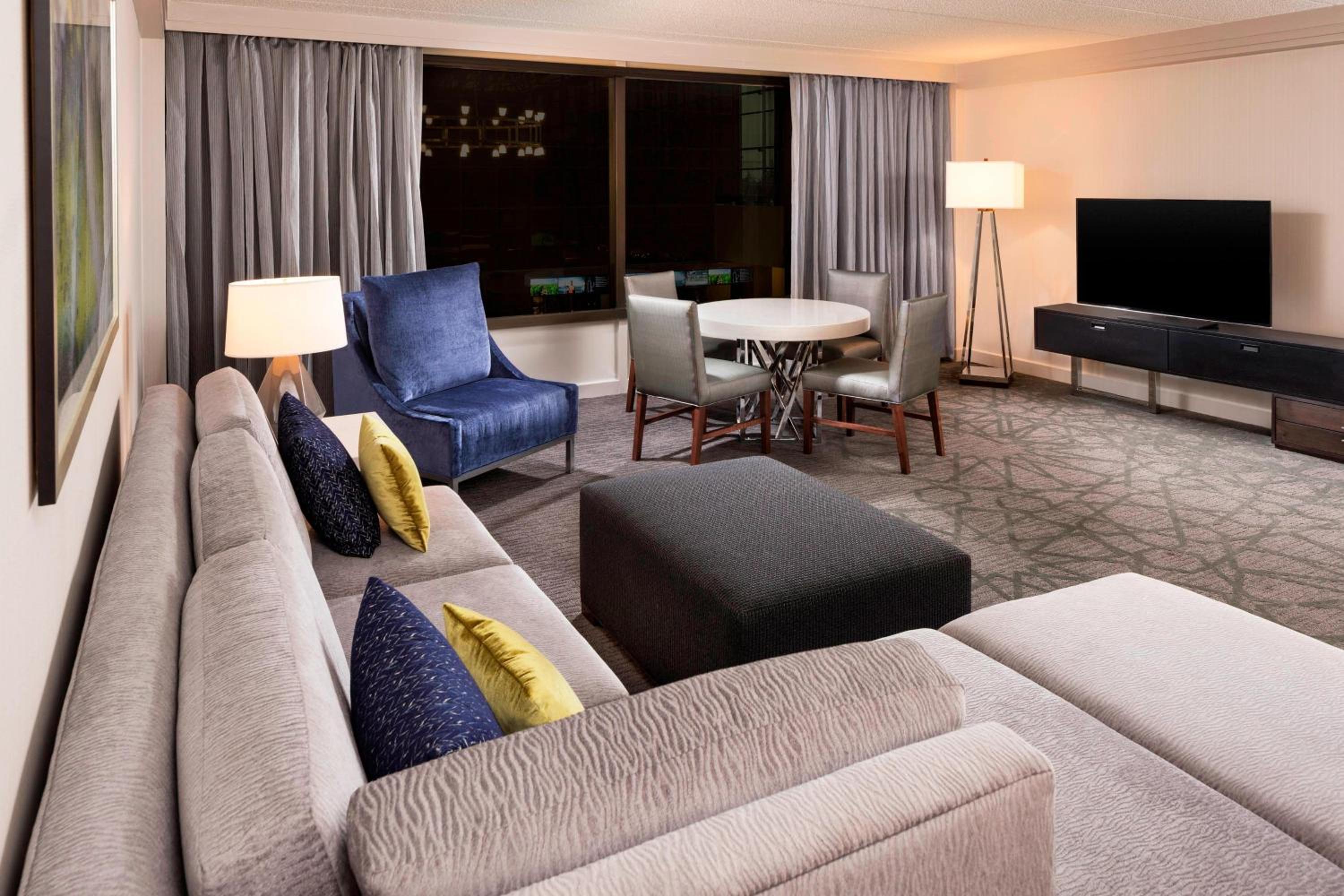 Suite, 1 King photo 1