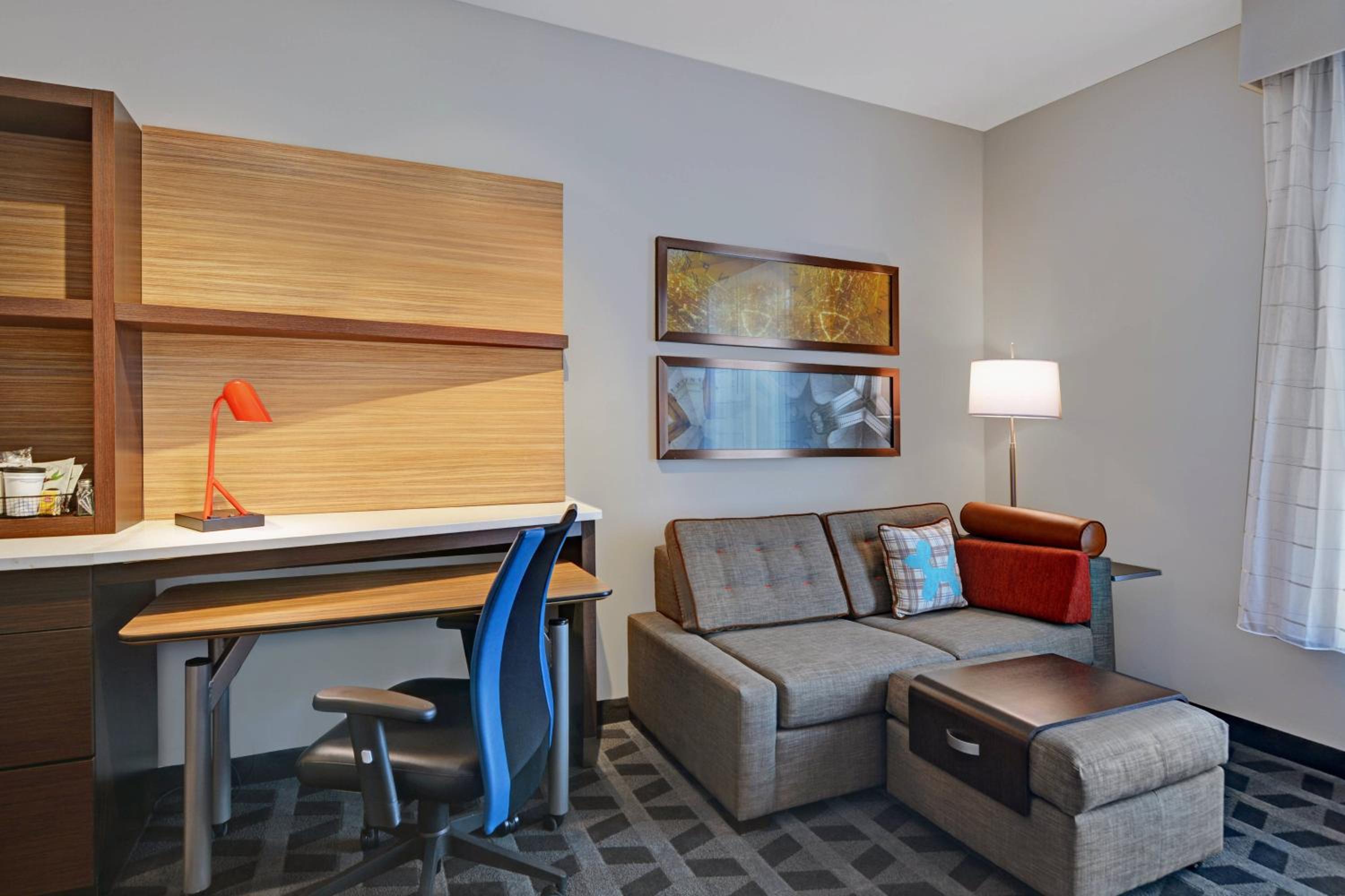 King Studio with Sofa Bed - Photo 4
