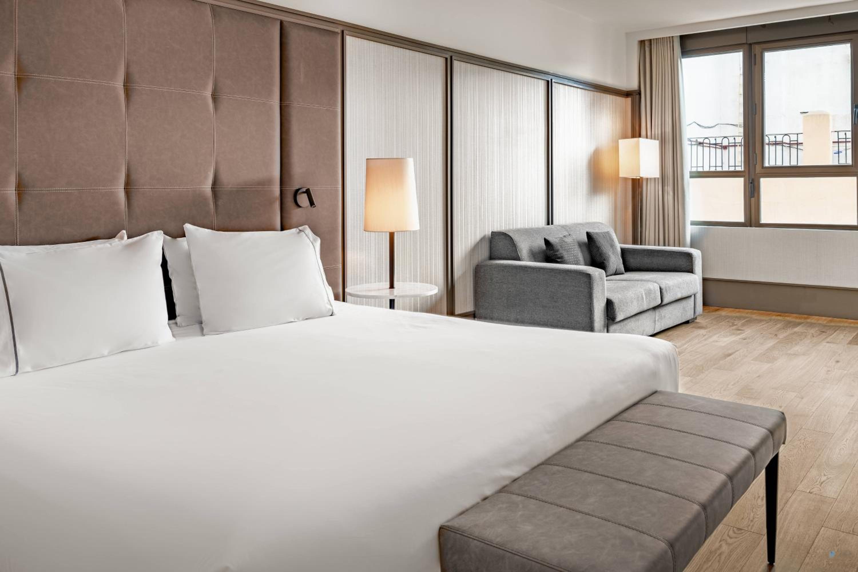 Superior King Room