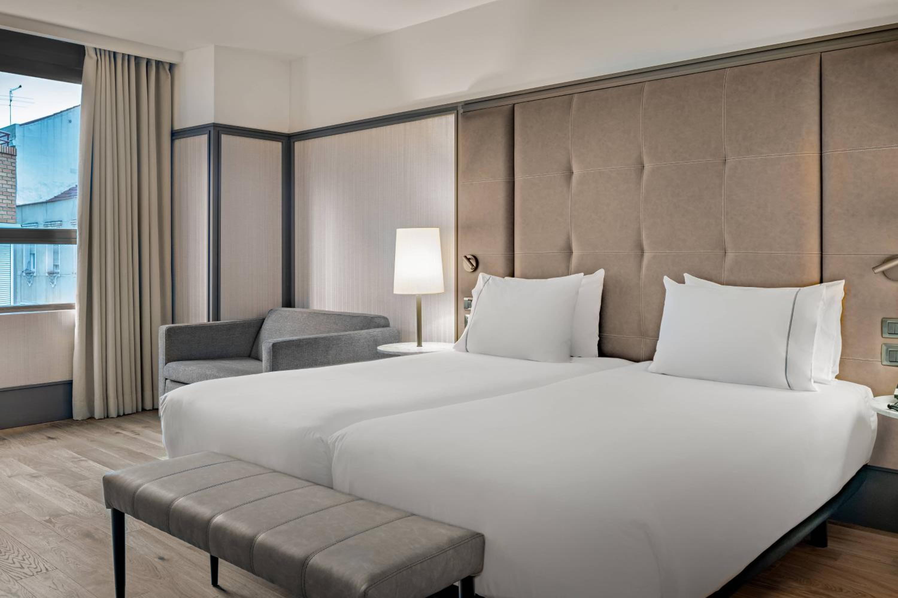 Triple Room Twin Beds - Sofa Bed