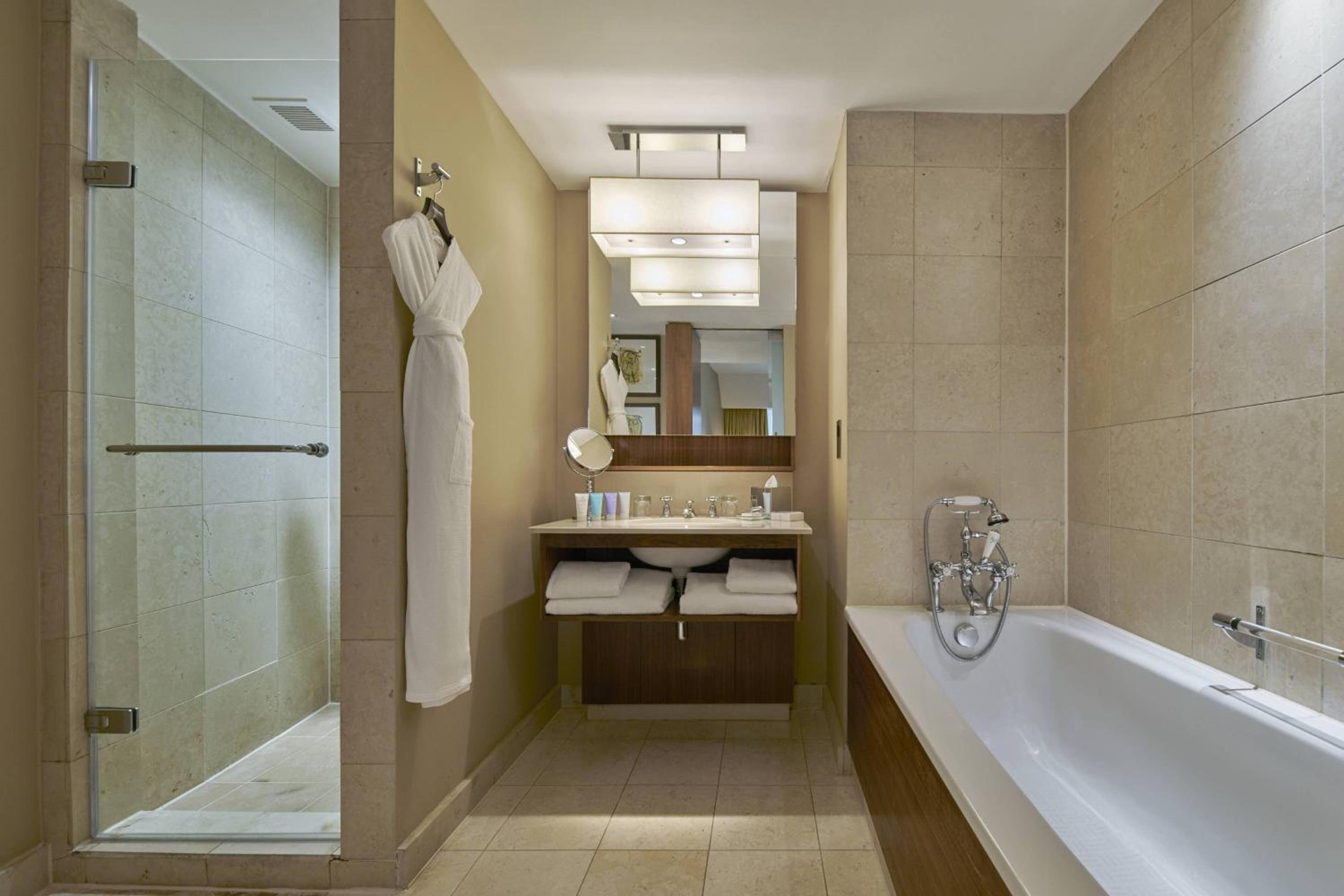 Luxury, Guest room, 1 Queen photo 2