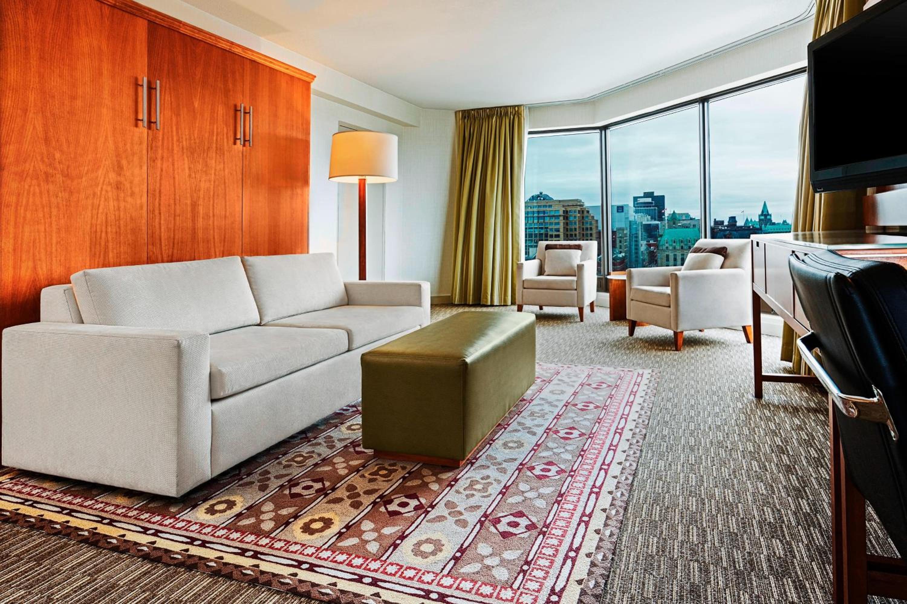 Executive King Suite with Parliament View photo 1