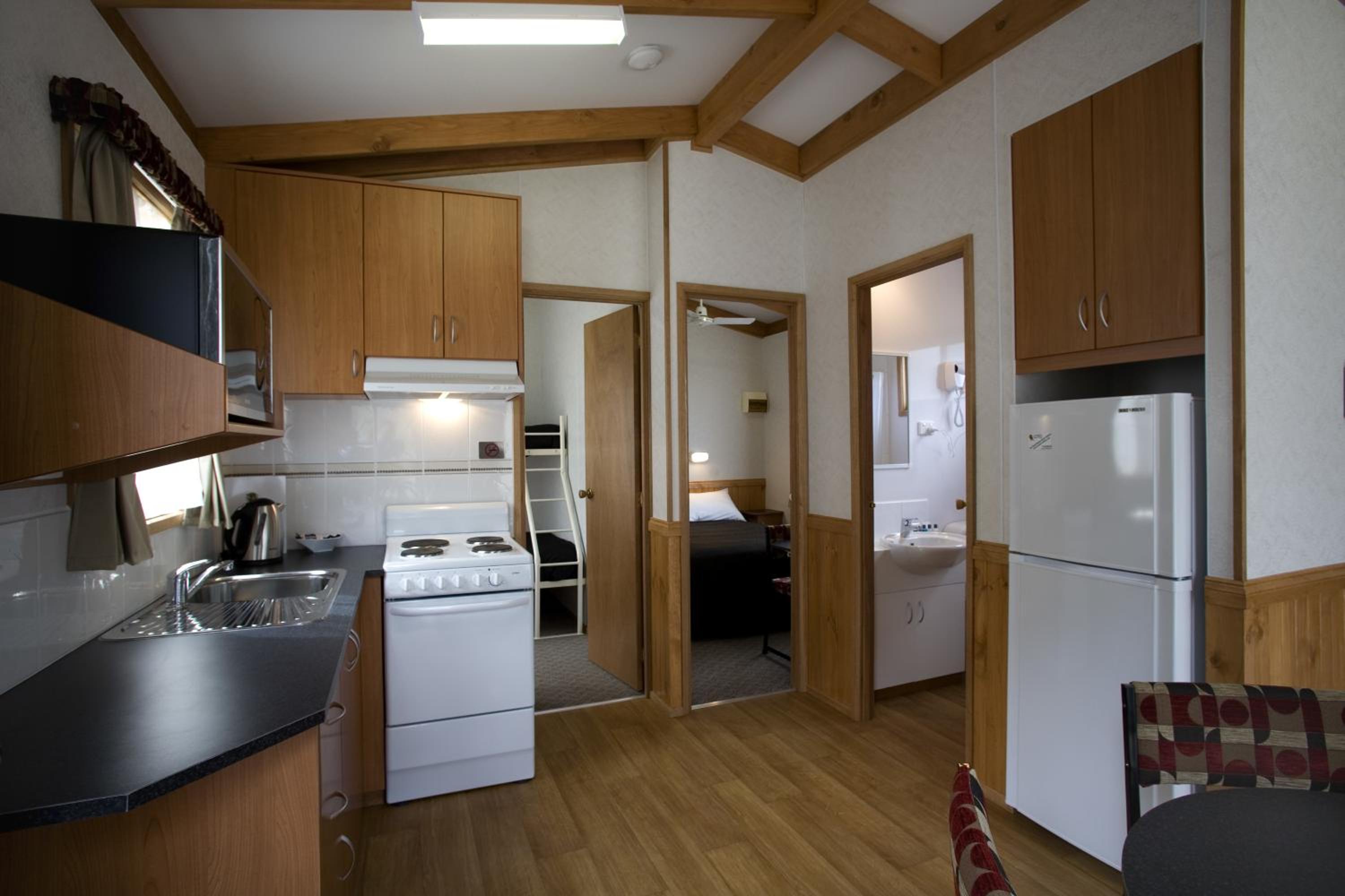 Ridge View Cabin (2 Bedroom) photo 3