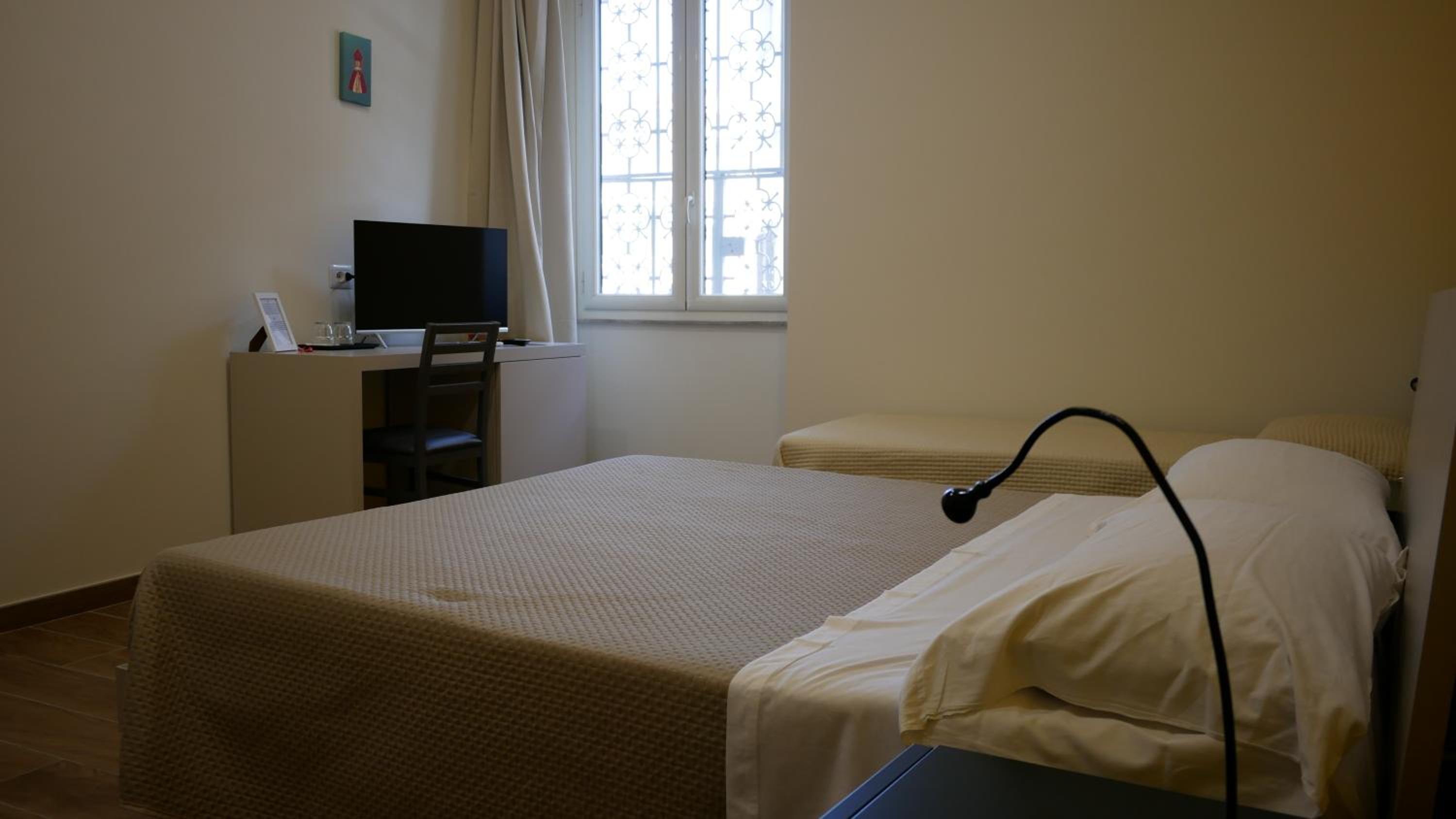 Standard Triple Room photo 2