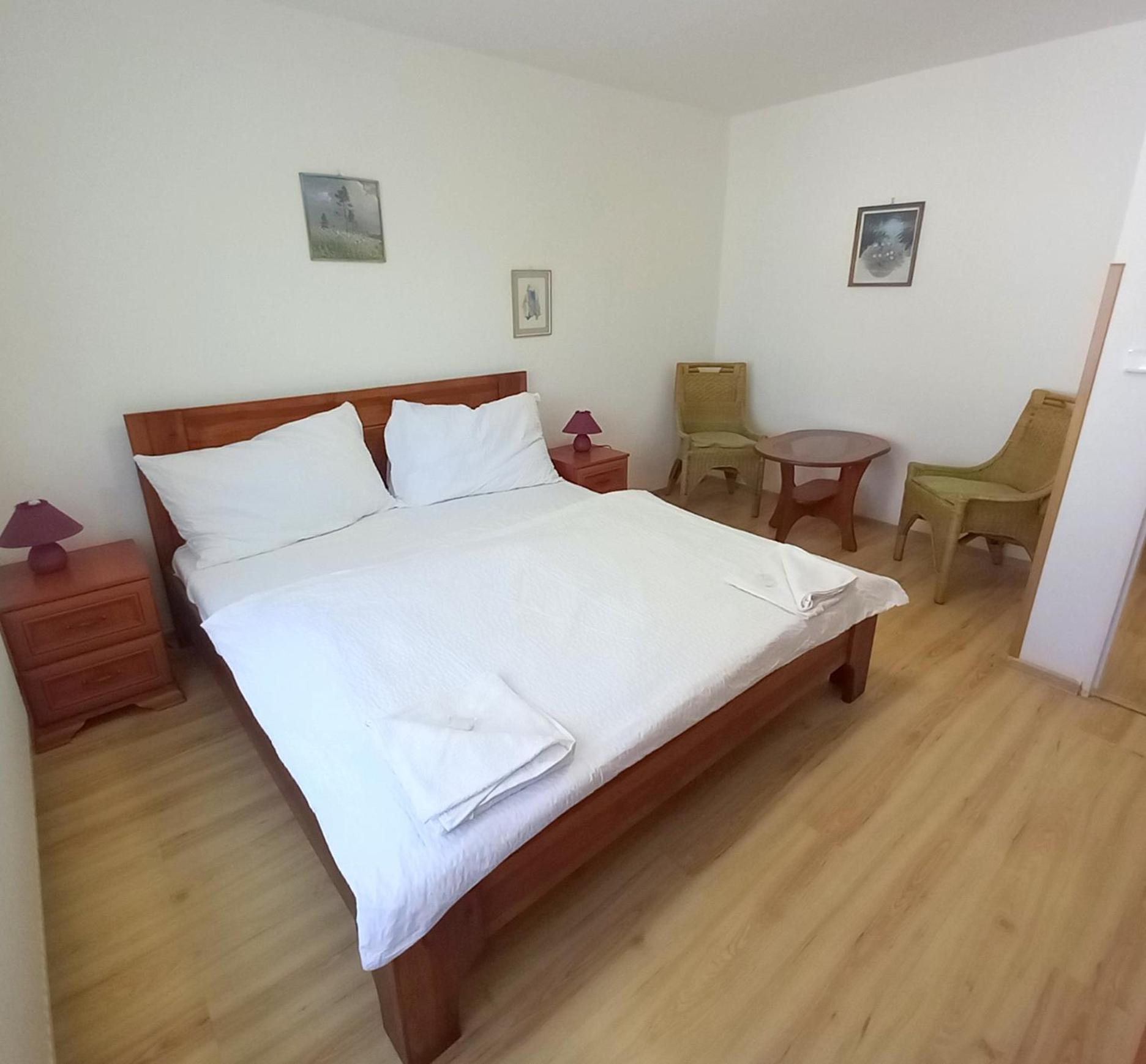Superior King Suite photo 3