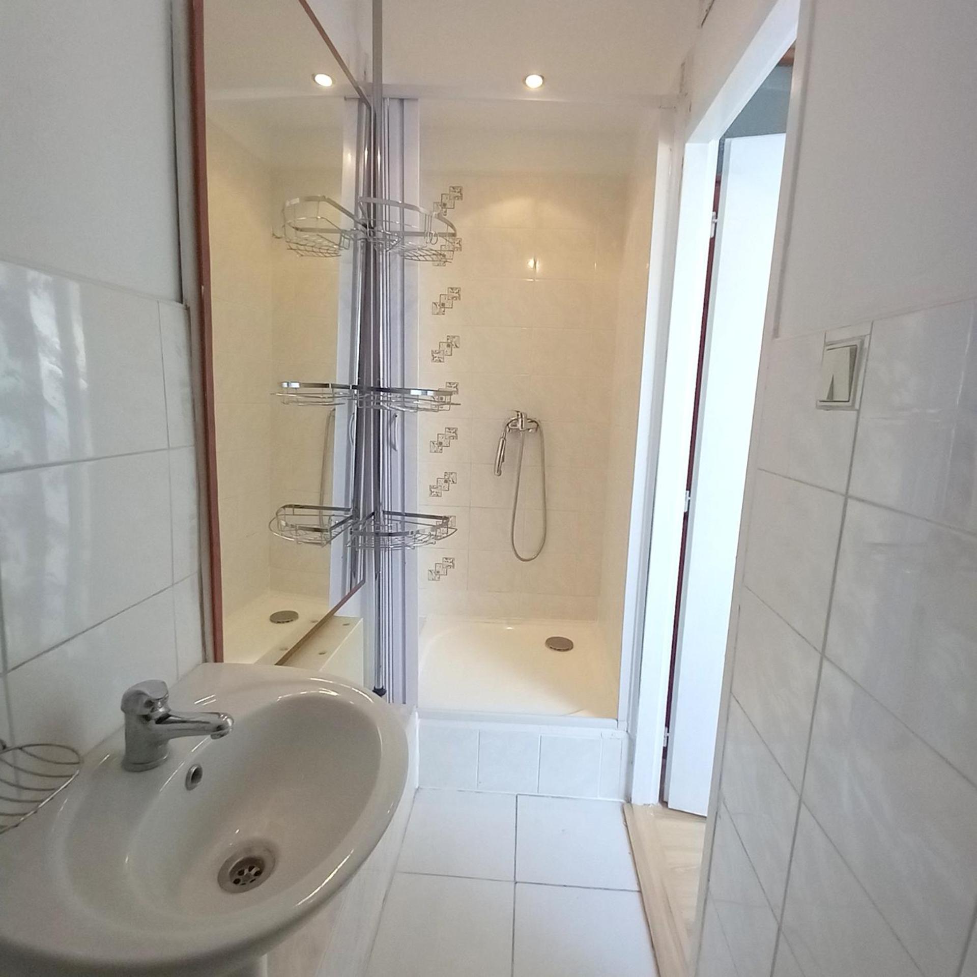 Triple Room with Bathroom photo 3