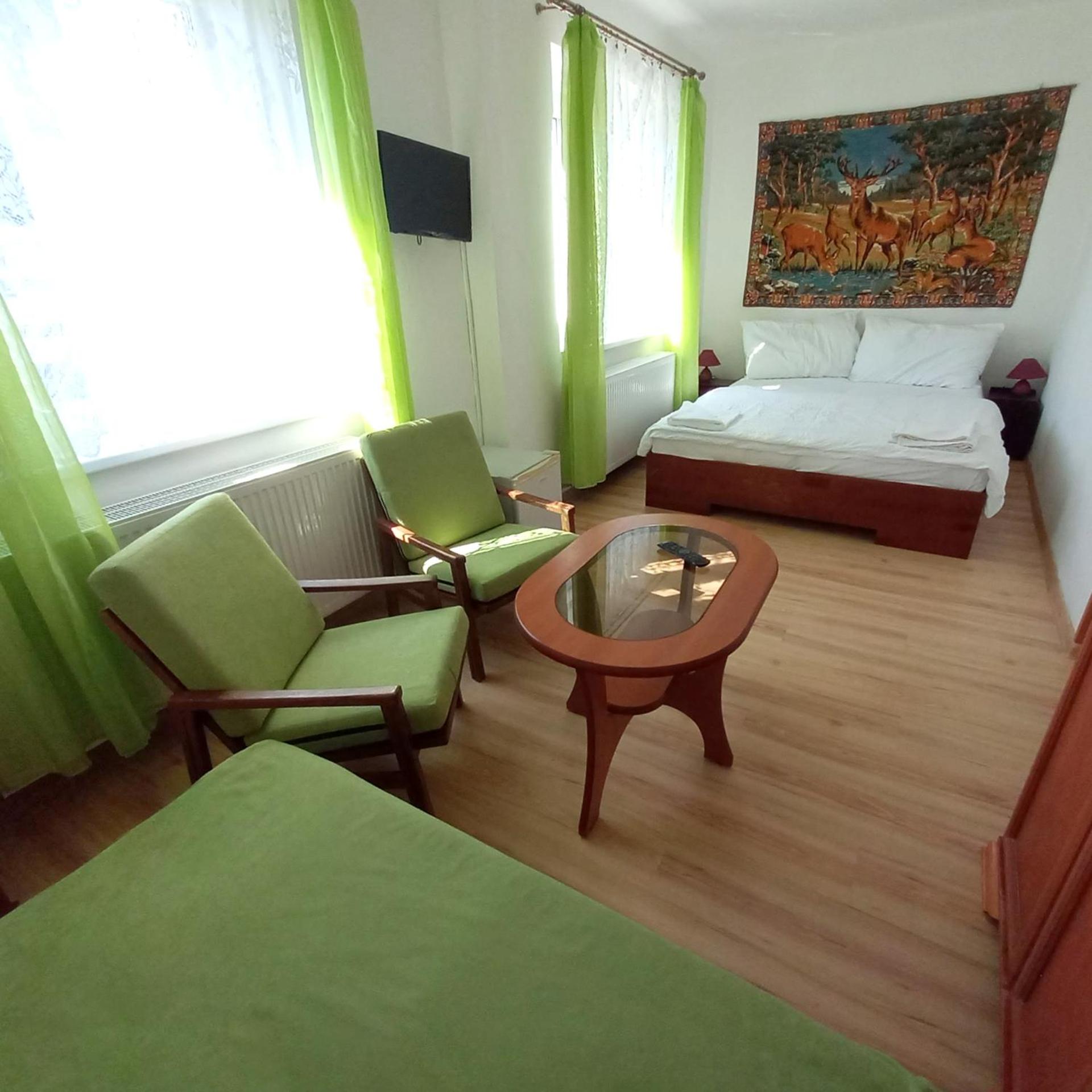 Double Room with Private Bathroom photo 1