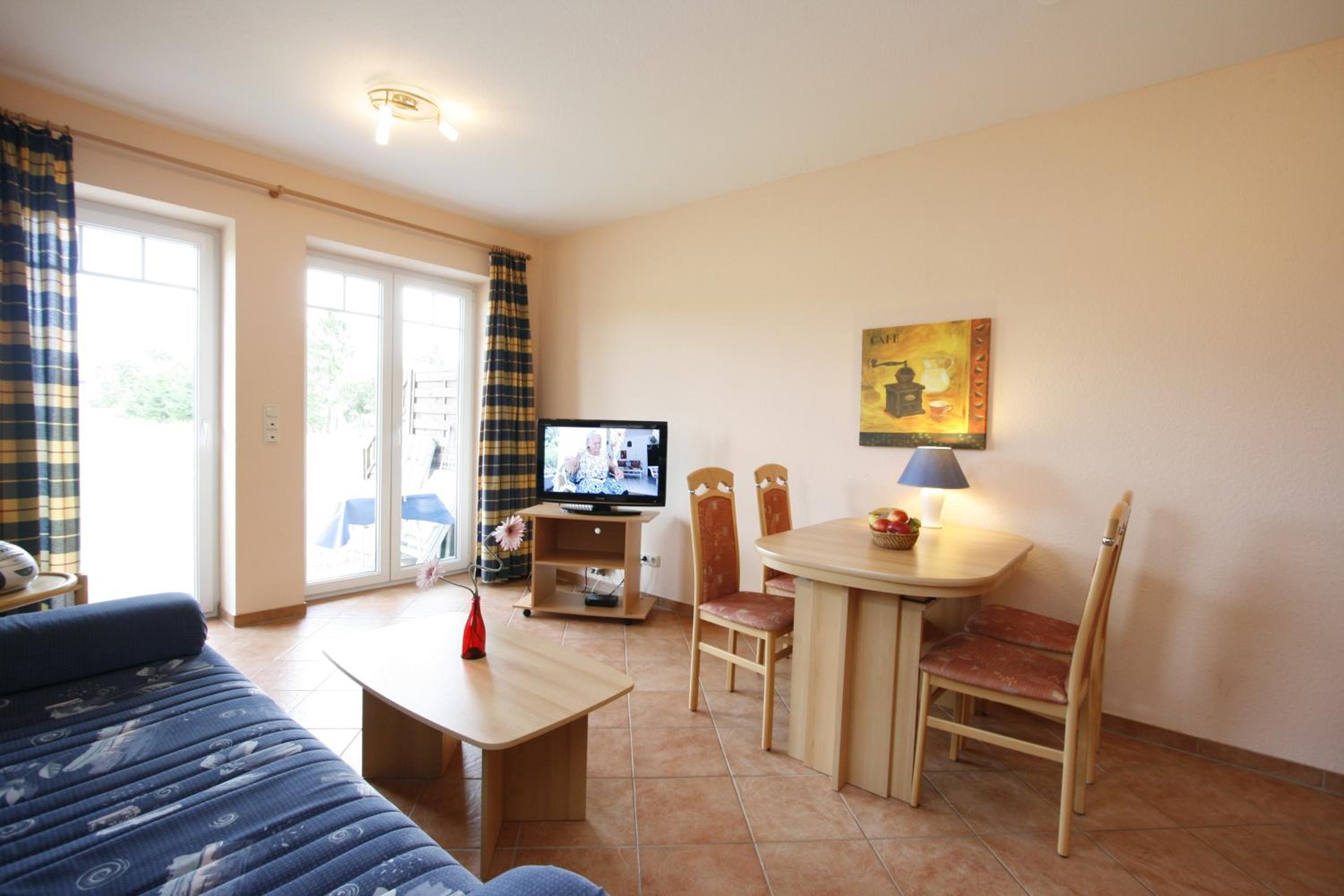 Apartment with separate Bedroom and Terrace 1 "Arosa 1a" photo 1
