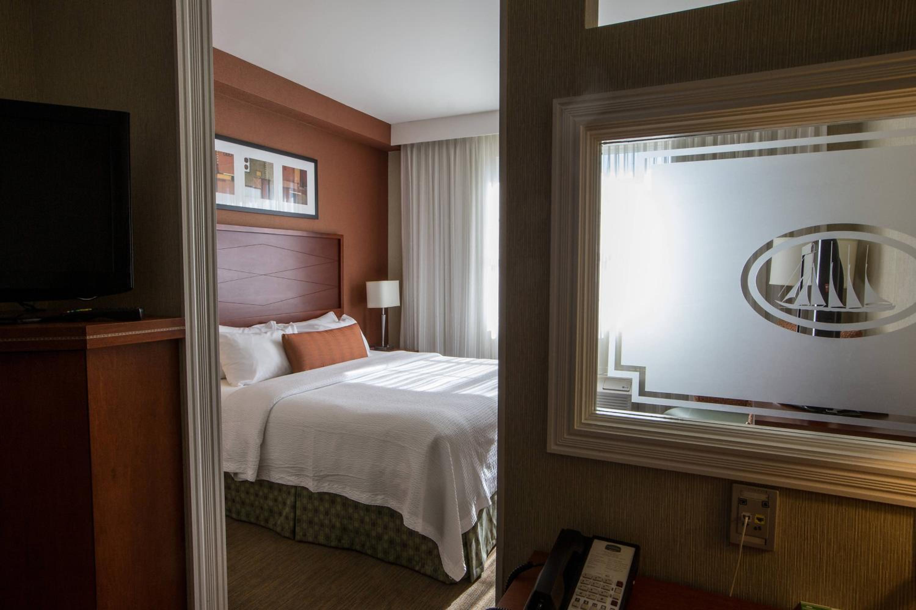 Junior Suite with Harbor View