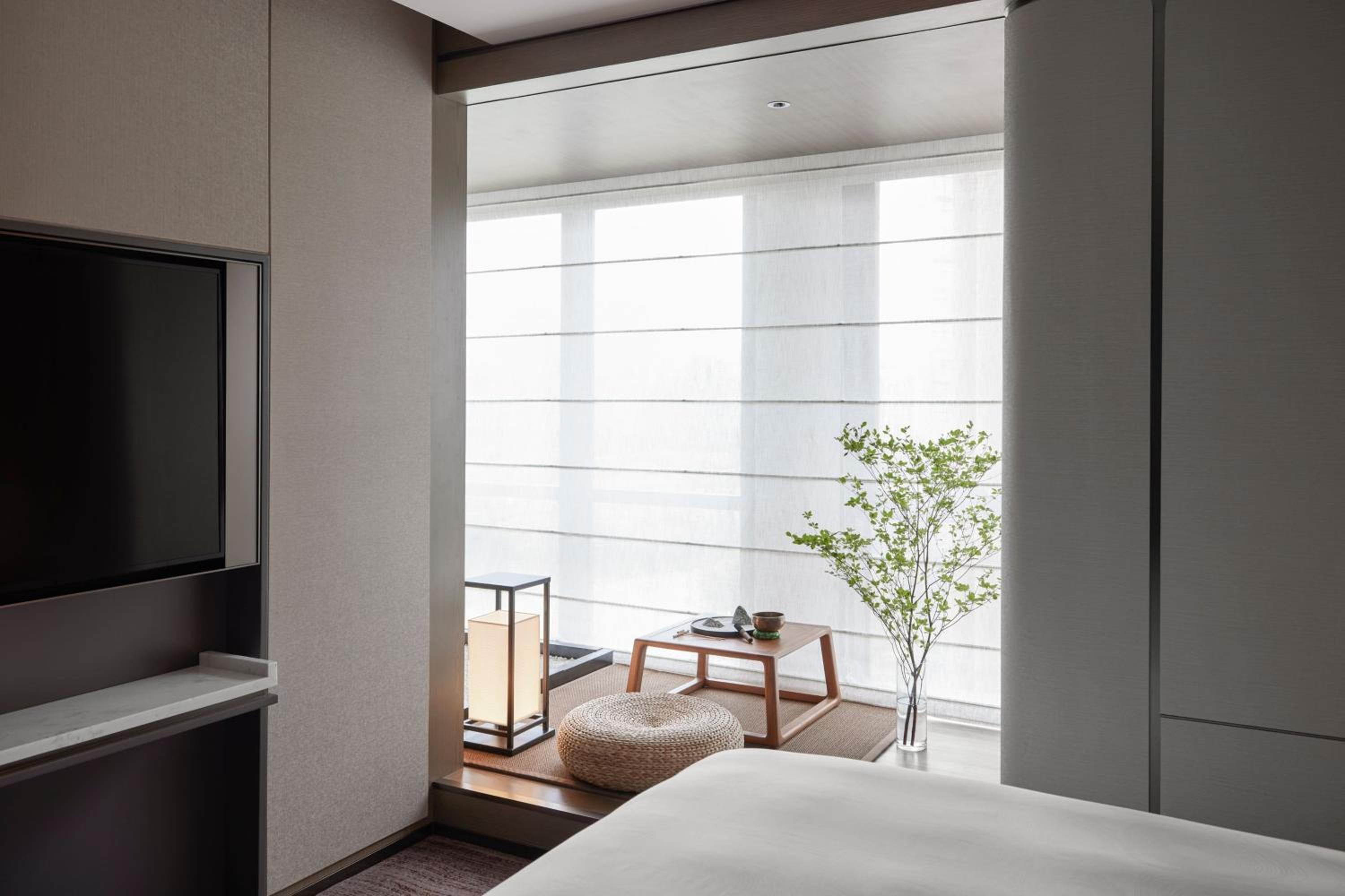 Third Space Room, Guest room, 1 King - Photo 4