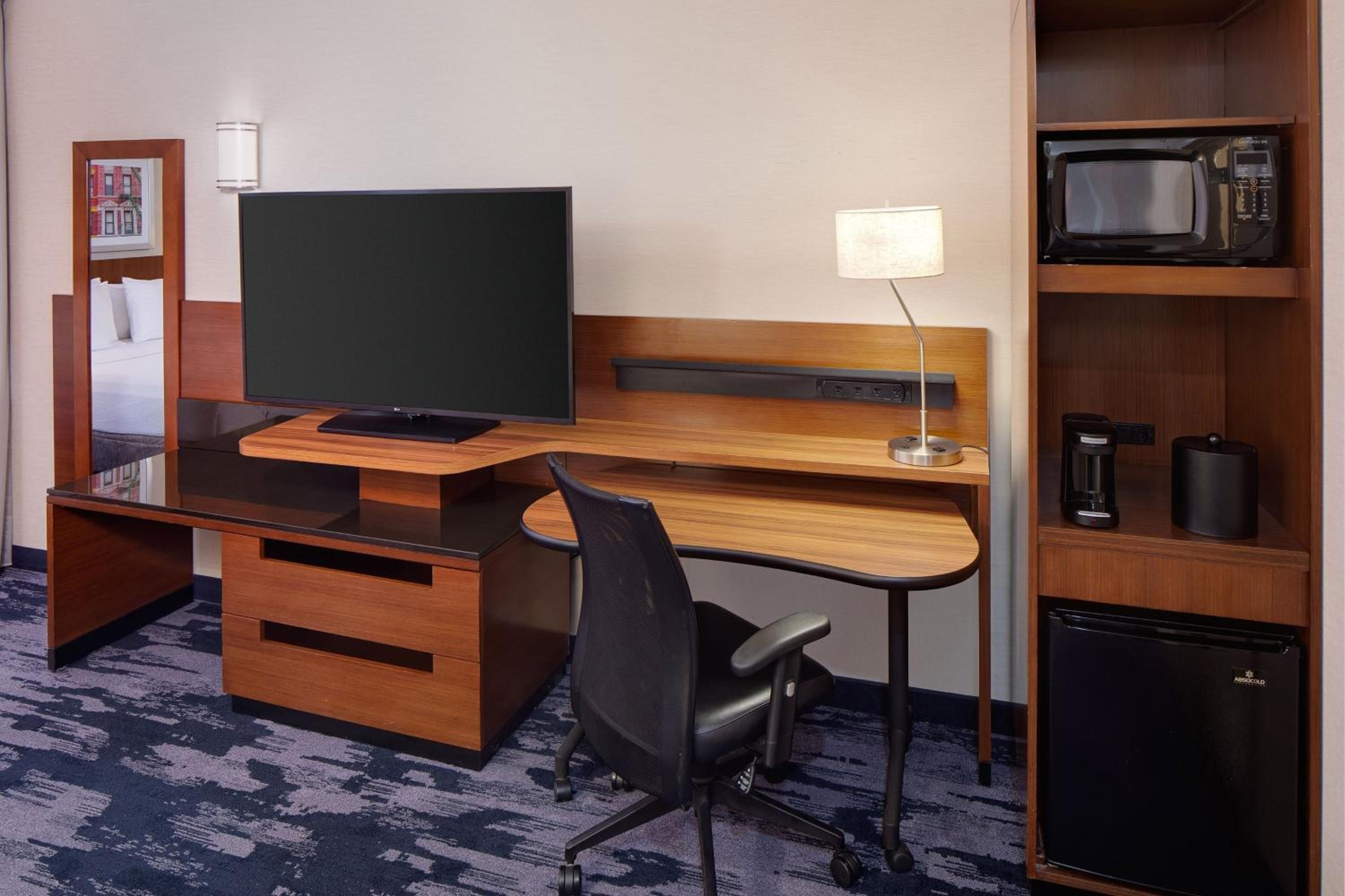 Executive King Studio with Sofa Bed
