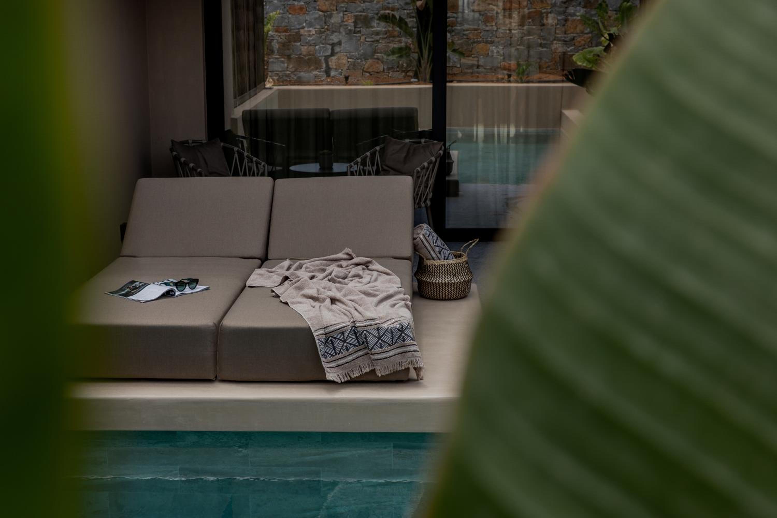 Breeze Deluxe Double with Private Pool
