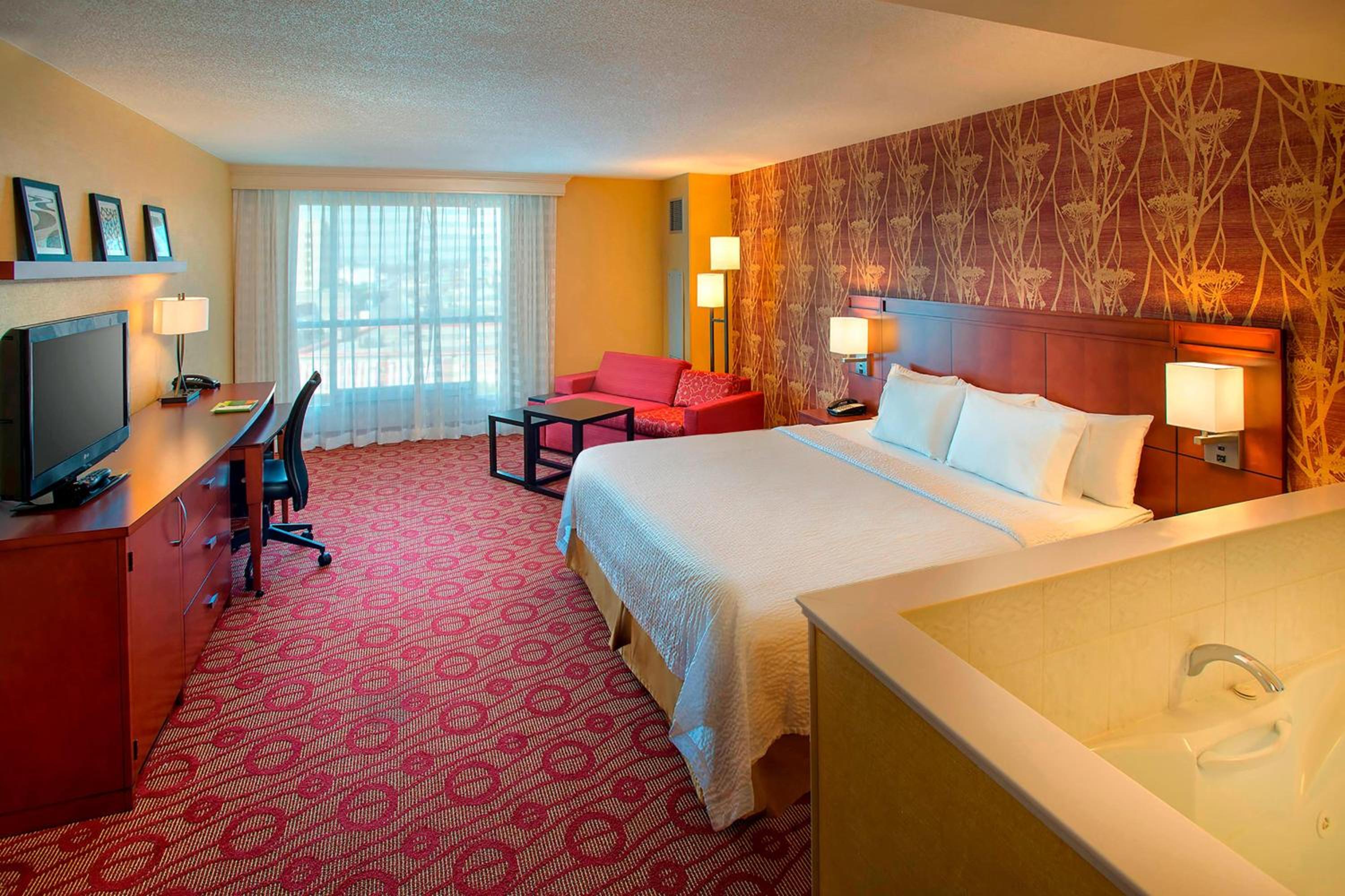King Room with Spa Bath