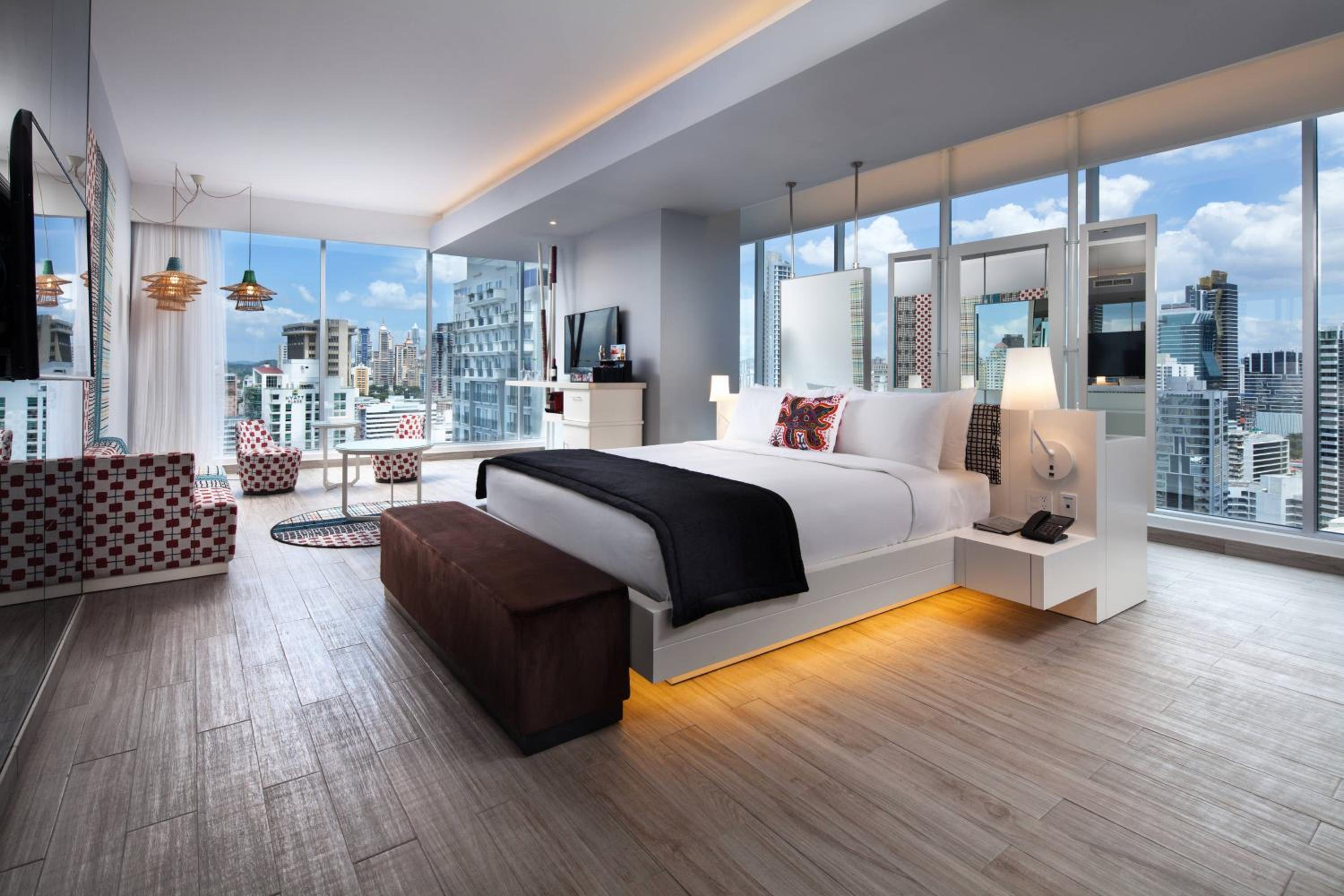 Urban Suite with One King Bed (Non Smoking)
