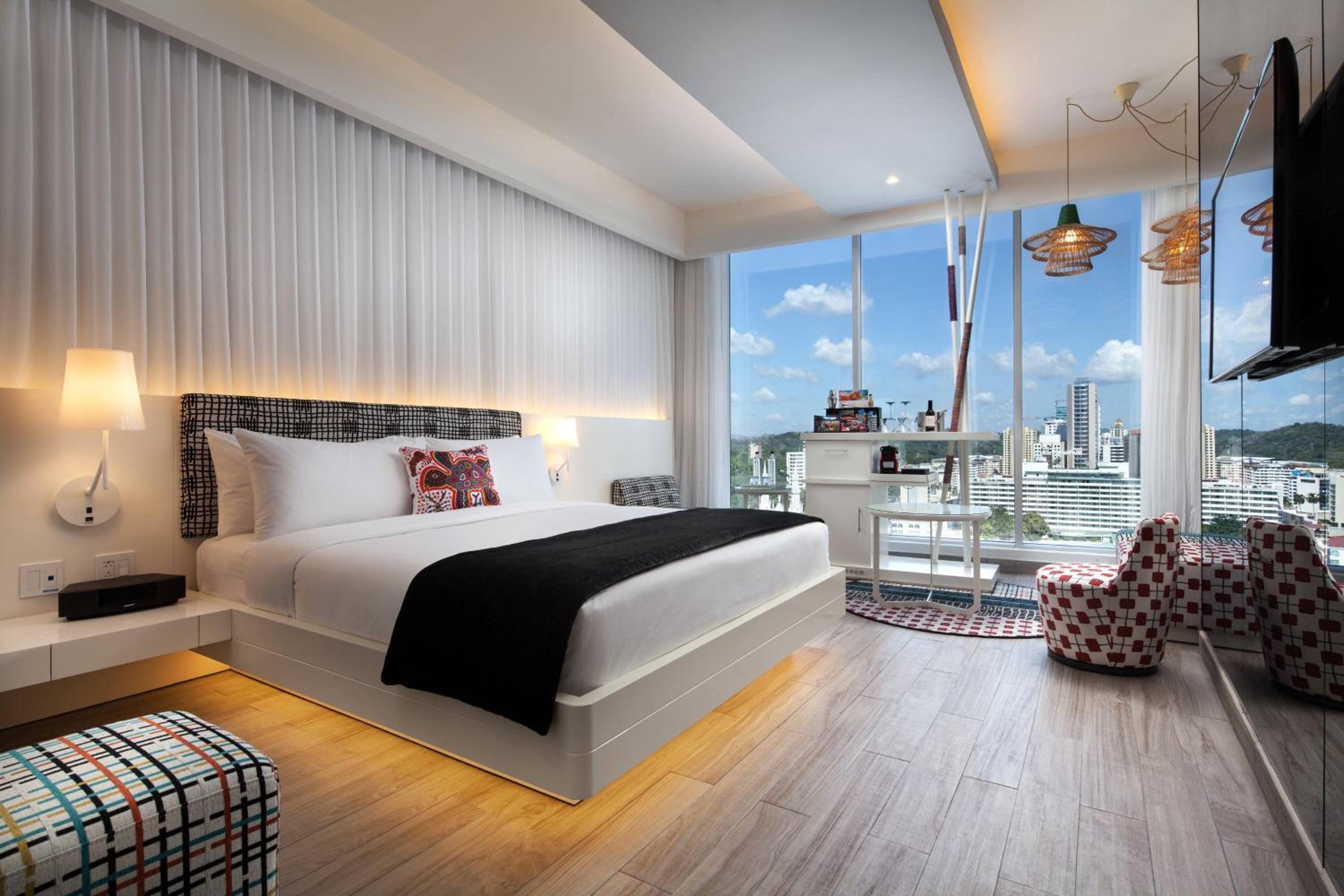 Standard King Room with One King Bed (Non Smoking)