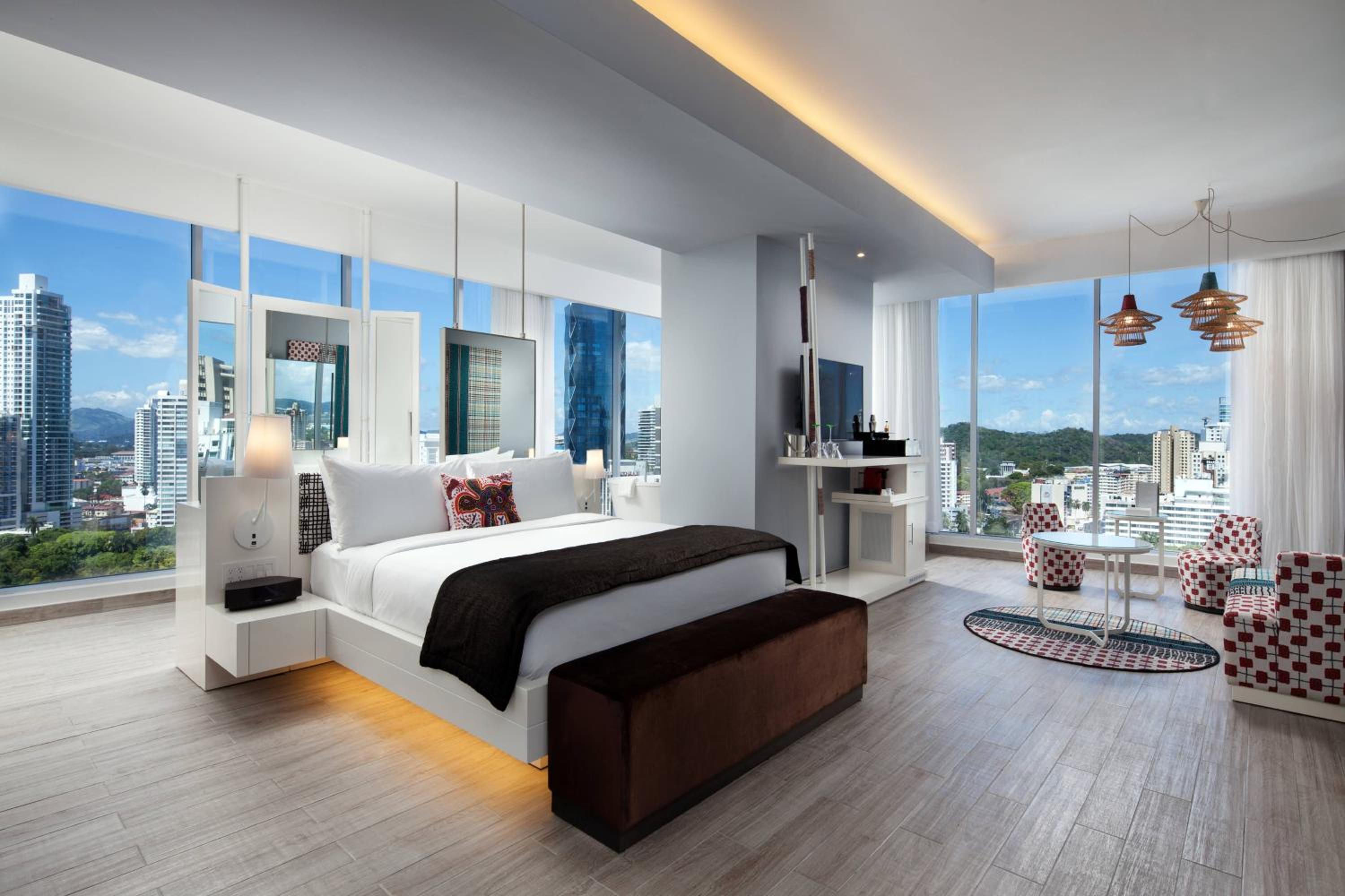 Supreme Corner Suite with One King Bed (Non Smoking)