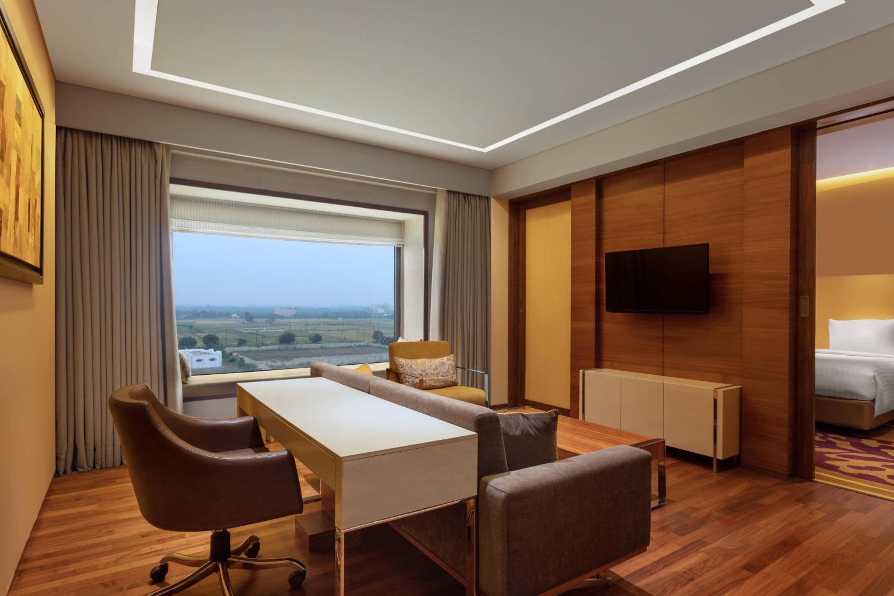 Courtyard Suite photo 3