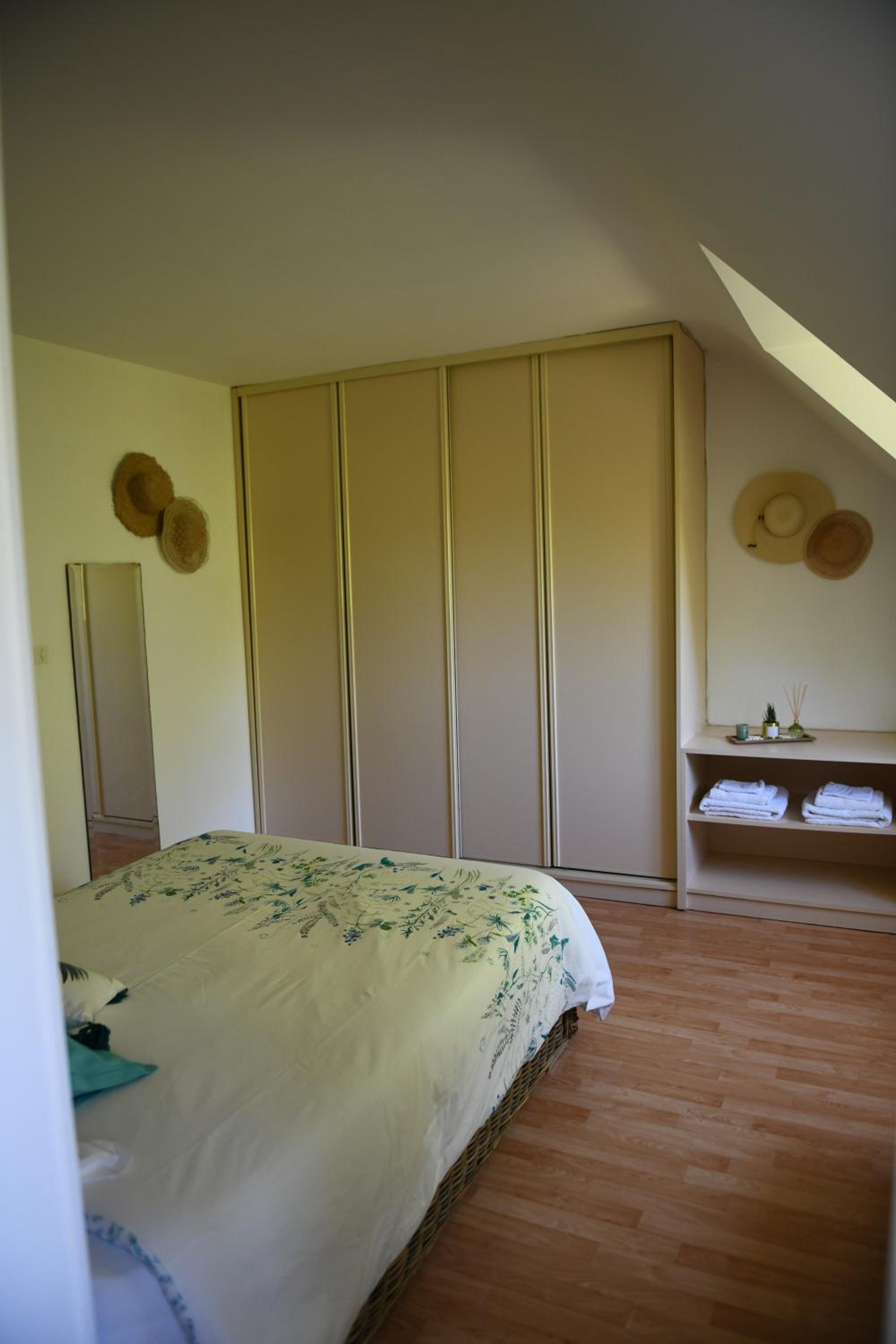 Triple Room with Private Bathroom - Photo 6