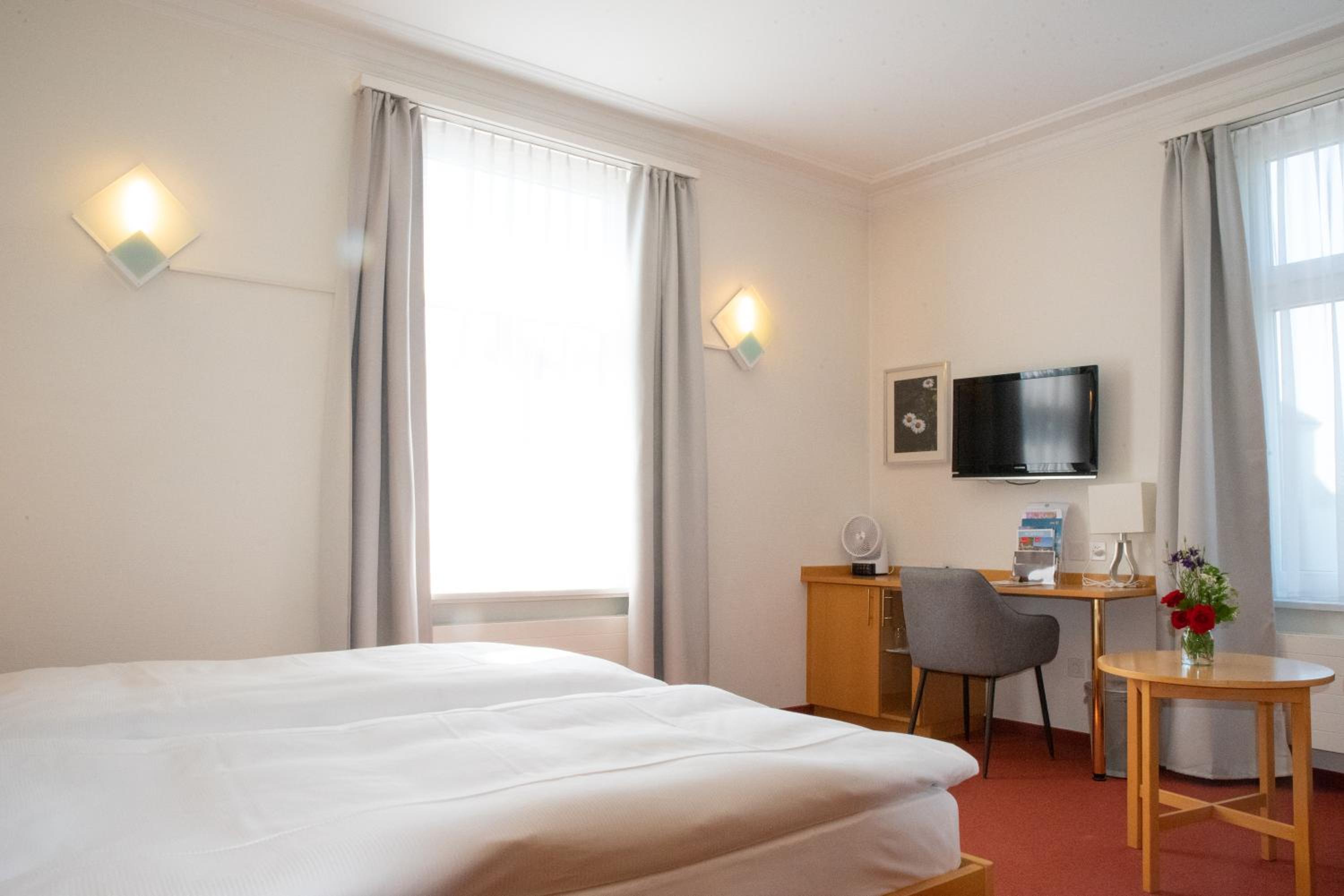 Standard Double Room photo 2